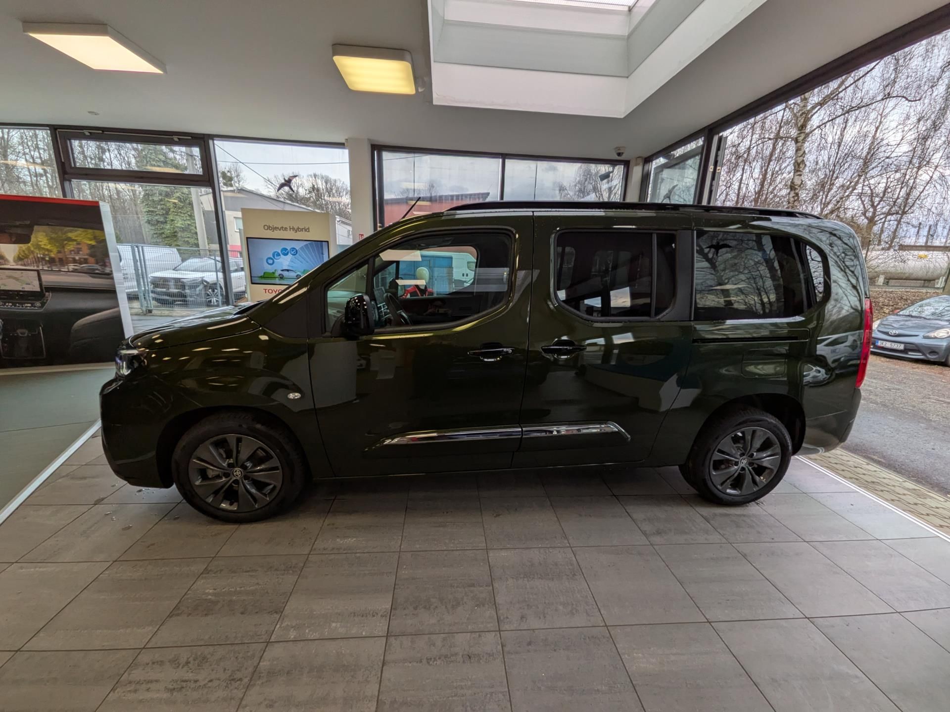 Toyota Proace, Family 7S 5D - Passenger LWB, - fotka 4