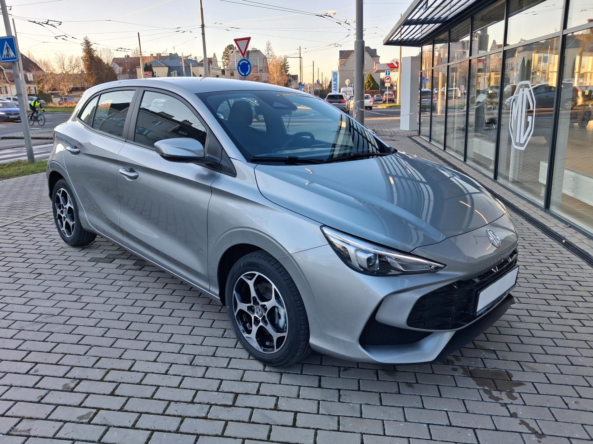 MG MG3, ELEGANCE 1.5 85kW 5MT 4x2 - fotka 6