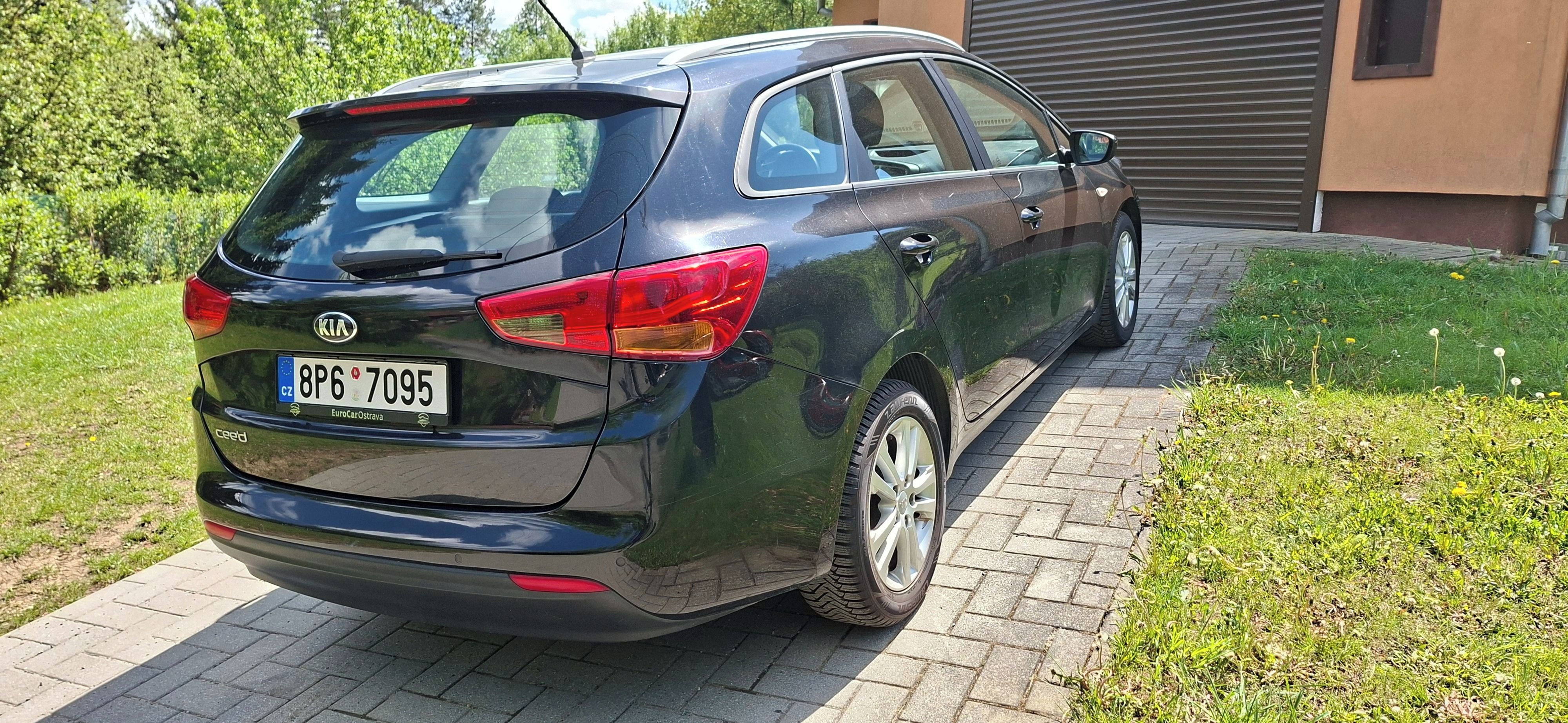 Kia Cee´d, KOMBI 1,6 GDI, 99 KW - fotka 4