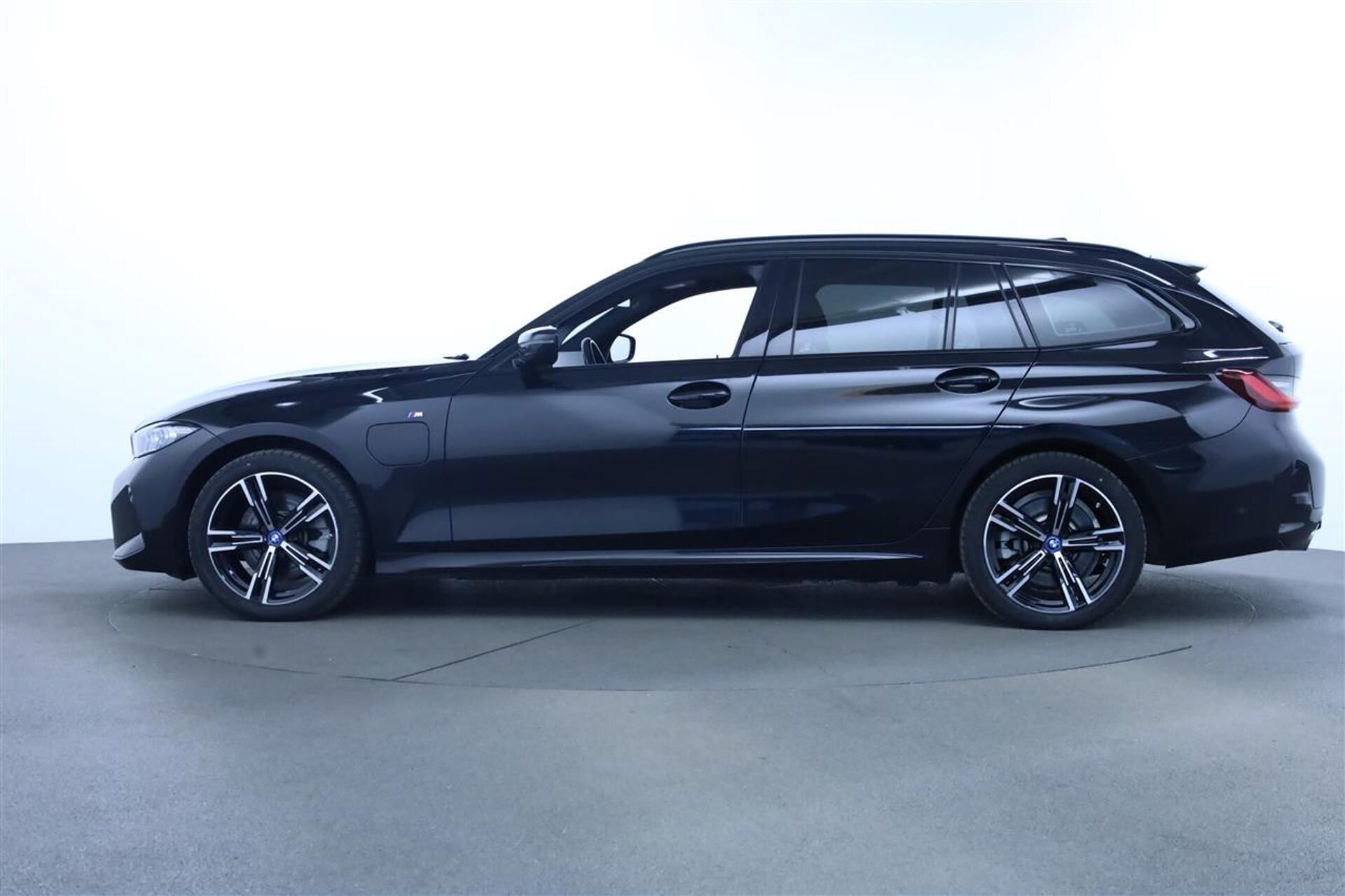 BMW Řada 3, 330e M-Sport ACC Kam - fotka 5