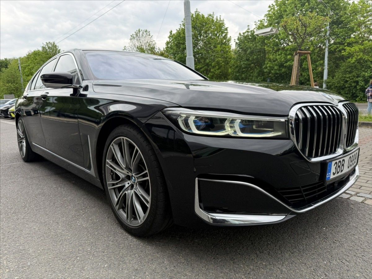 BMW Řada 7, 3,0 xDrive 740d - fotka 4