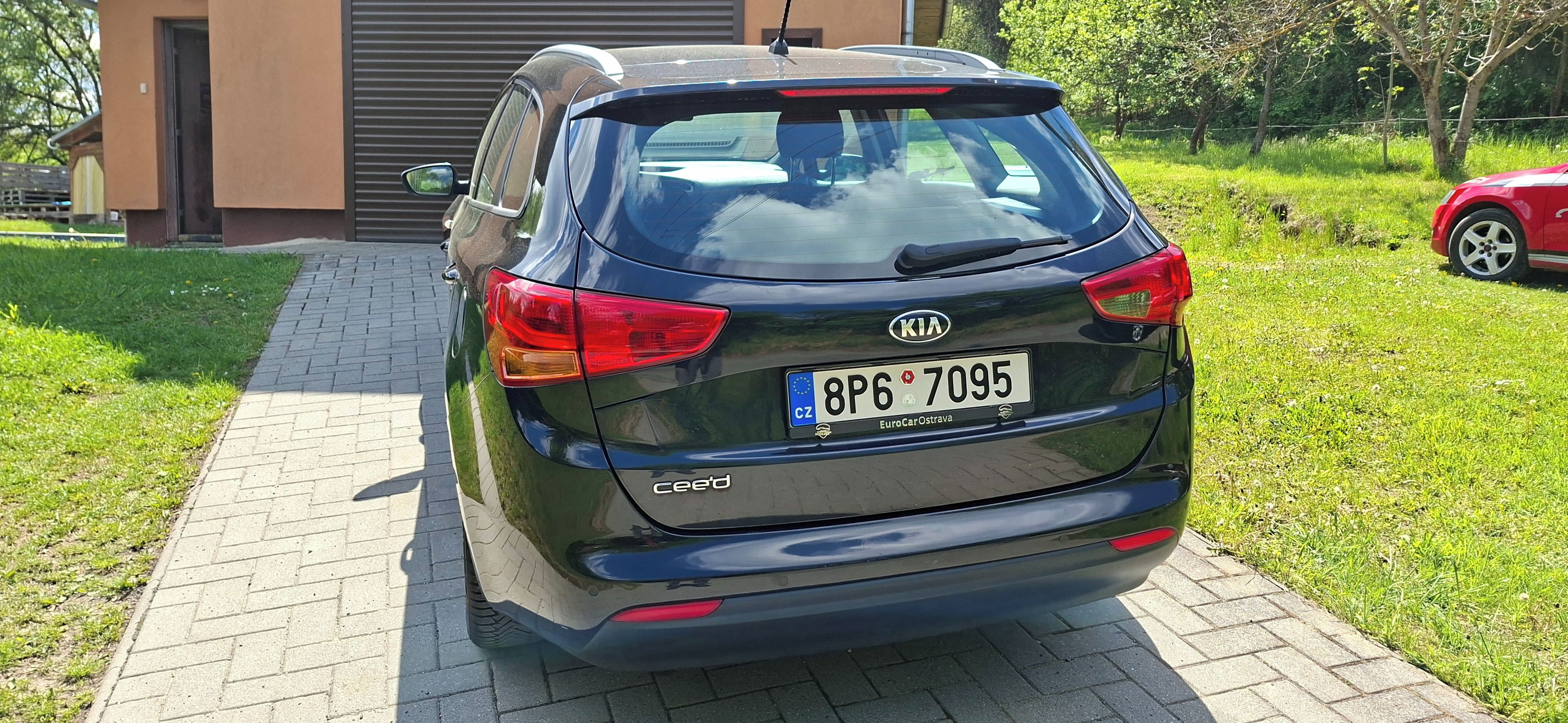 Kia Cee´d, KOMBI 1,6 GDI, 99 KW - fotka 5