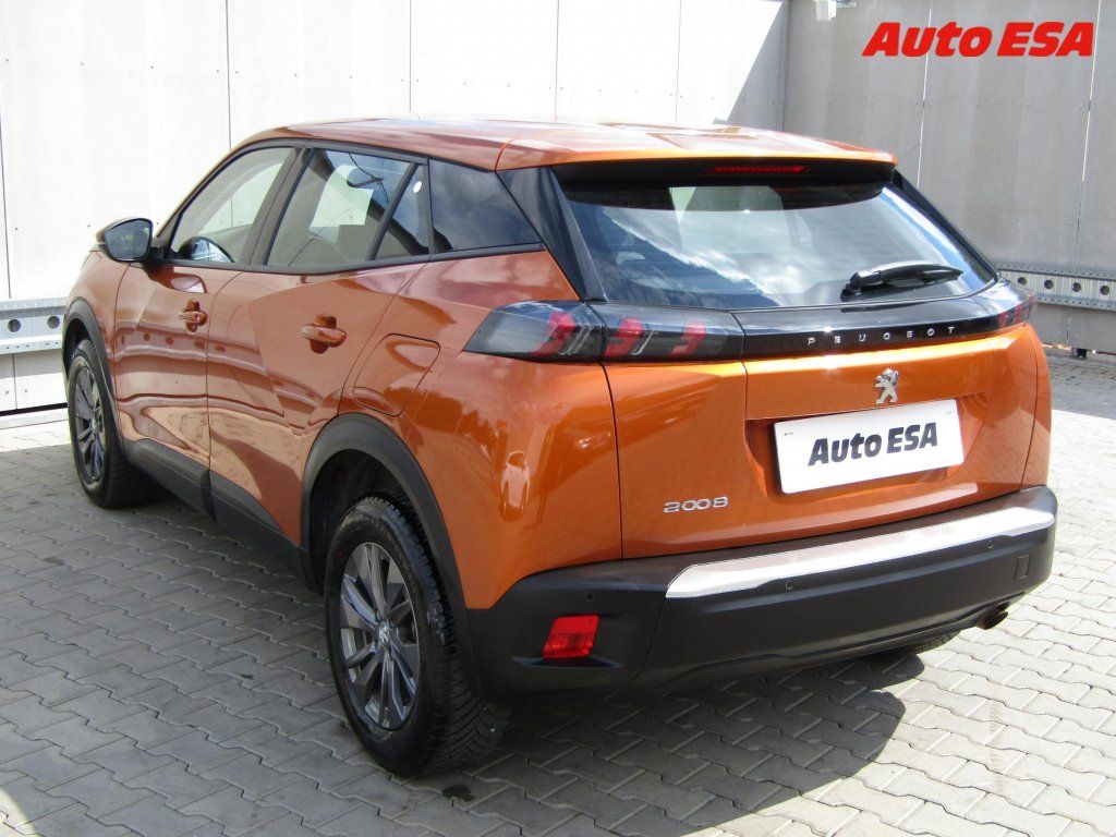 Peugeot 2008, 1.2 PT - fotka 6