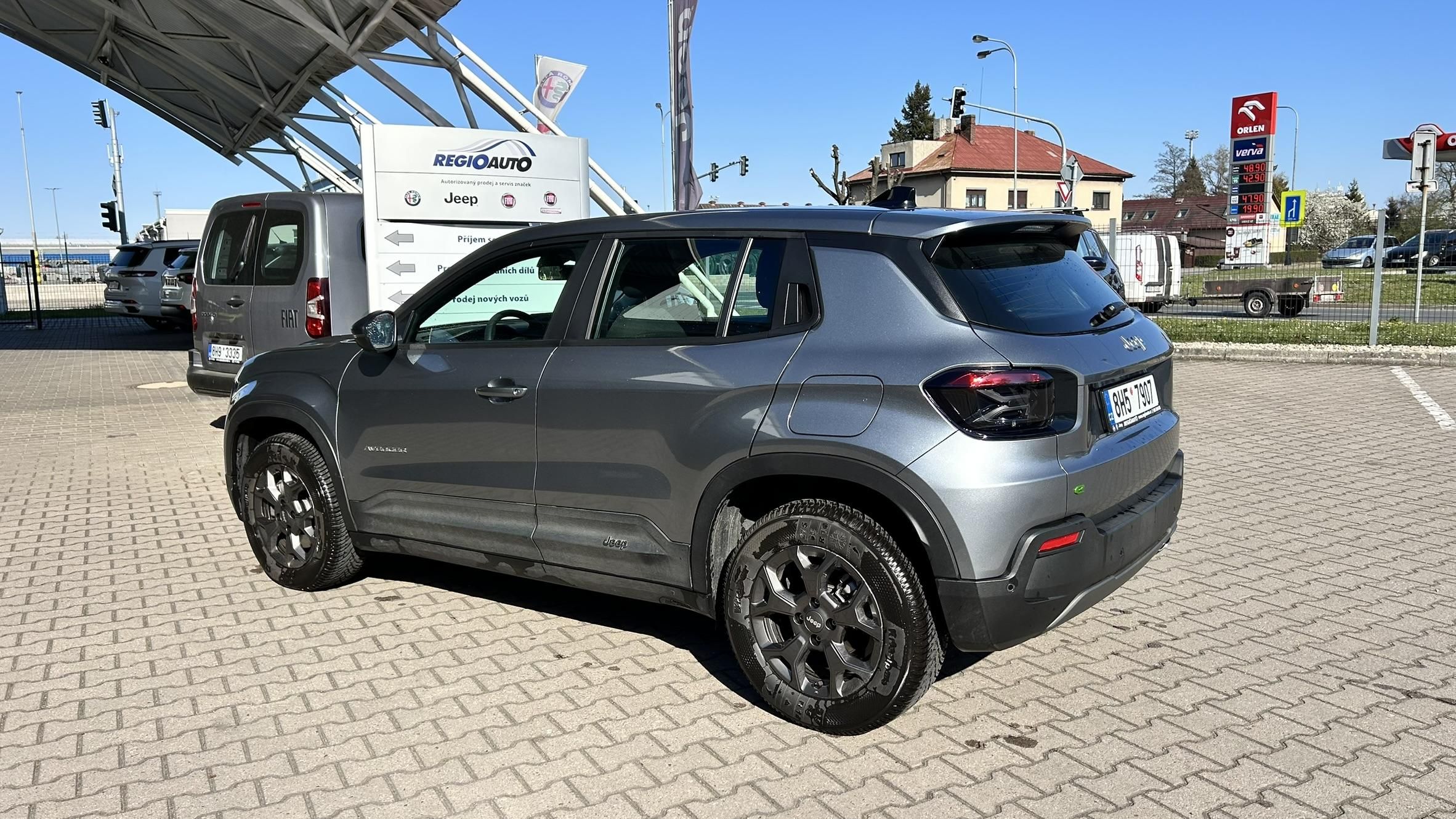 Jeep Avenger, 1.2i 100k Longitude AT6 - fotka 6