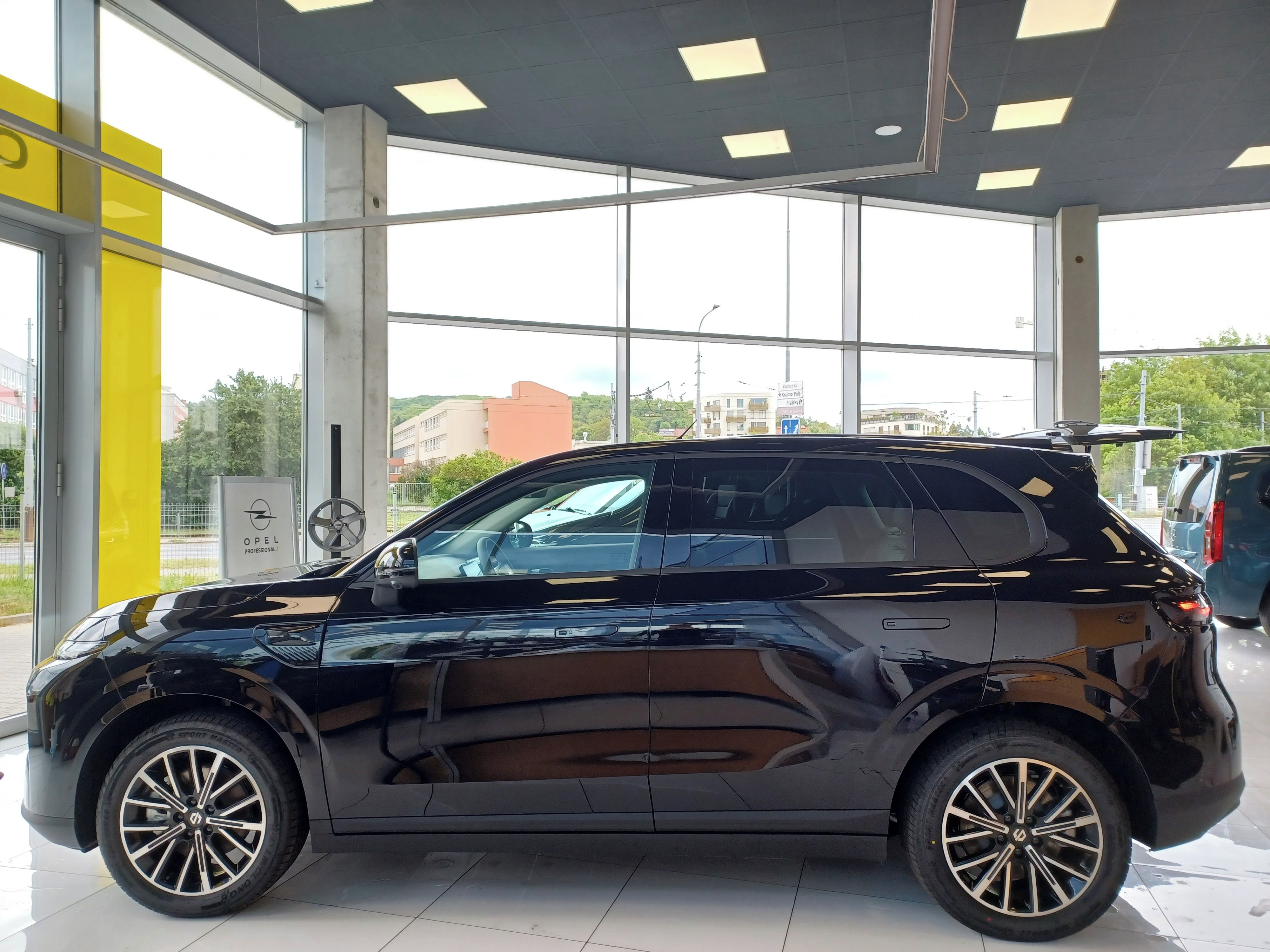 Leapmotor B10, DESIGN BATTERIE PROMAX - fotka 4
