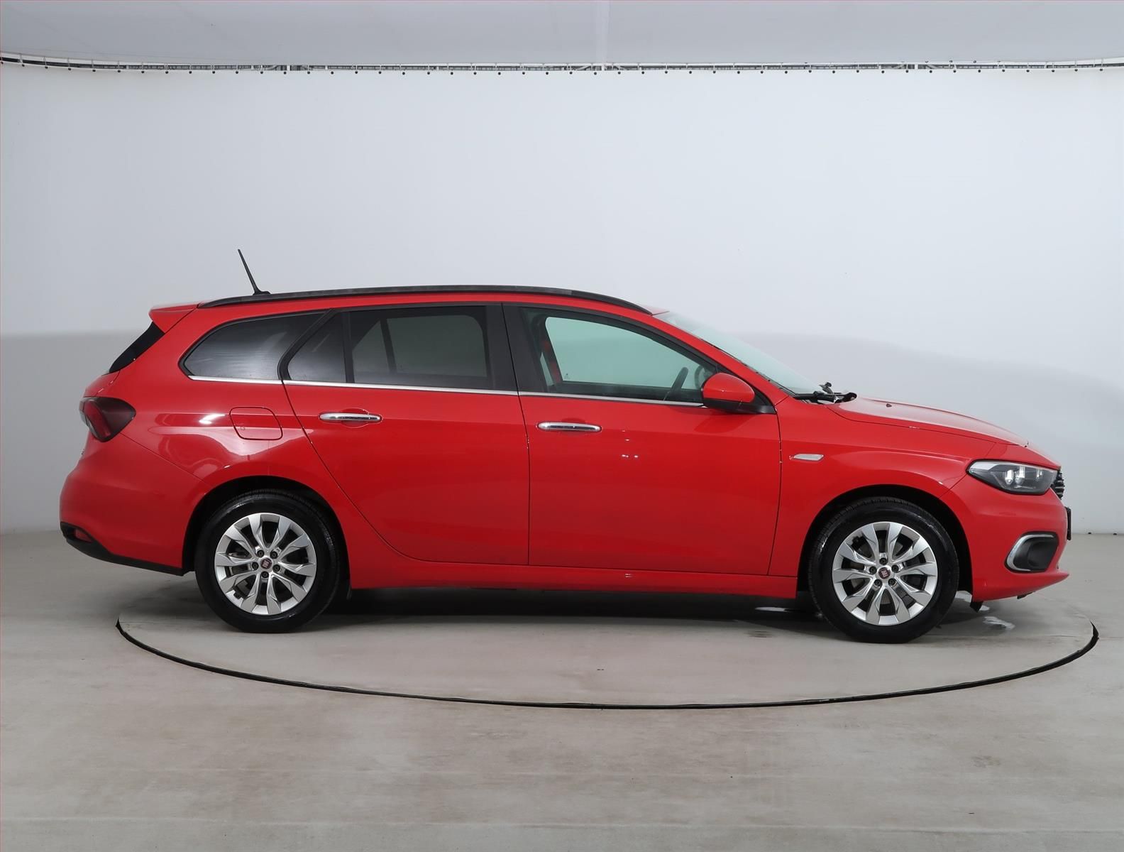 Fiat Tipo, 1.4 16V, Automatická klima - fotka 6