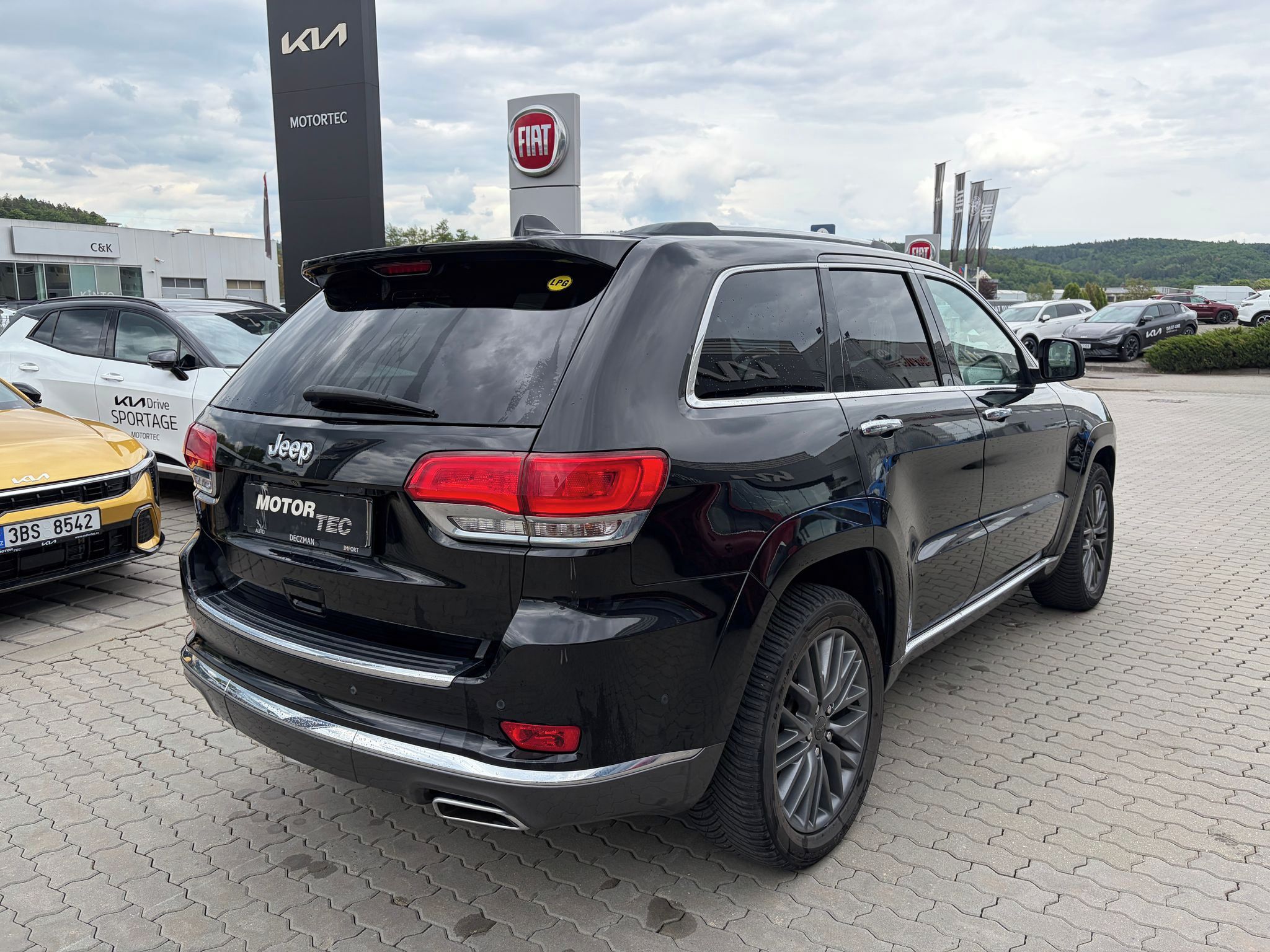 Jeep Grand Cherokee, 5.7 V8 LPG SUMMIT AT8 - fotka 3