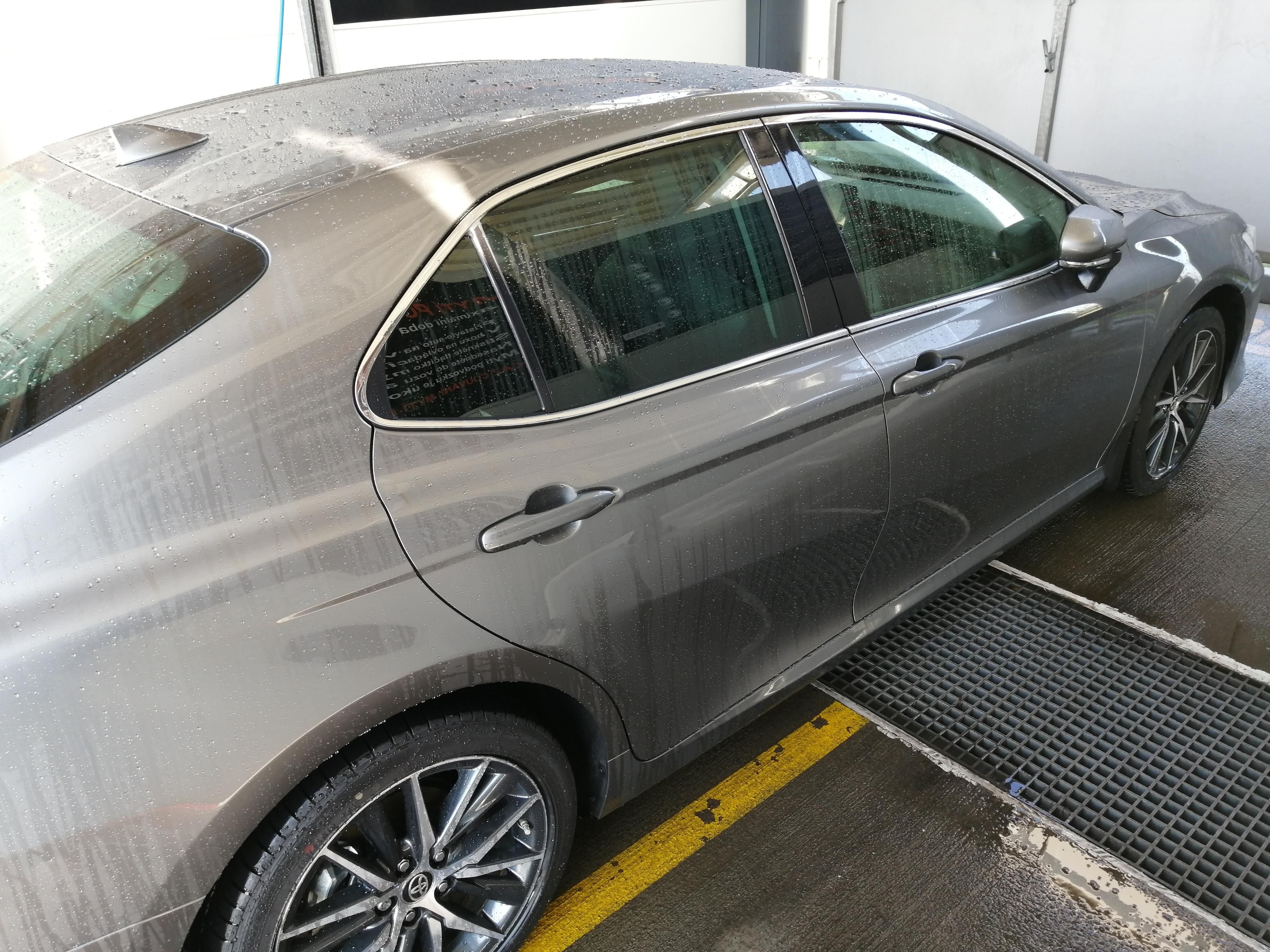 Toyota Camry, 2.5 Hybrid Executiv CZ 1 maj. - fotka 5