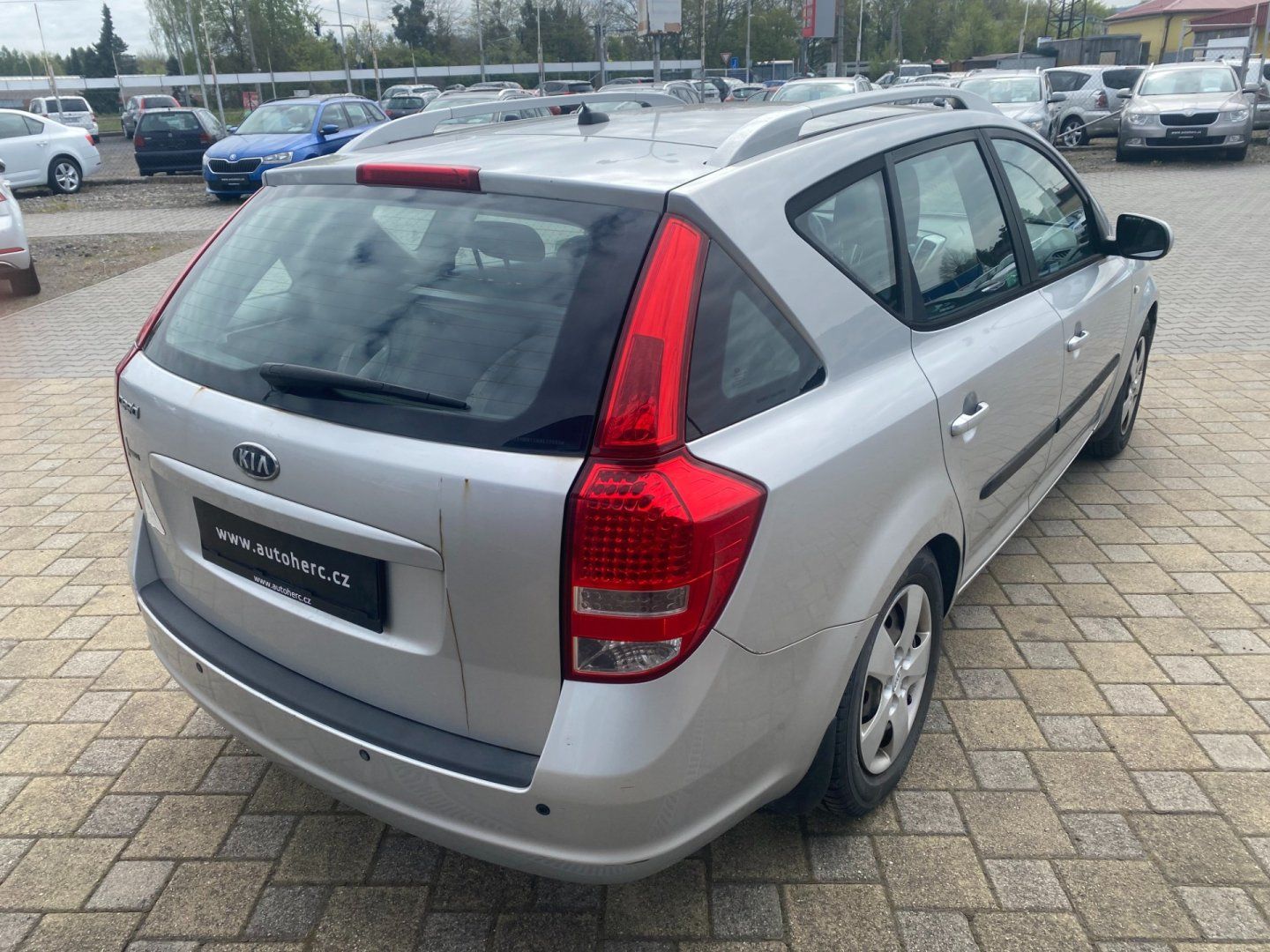 Kia Cee´d, 1.4  ČR - fotka 4