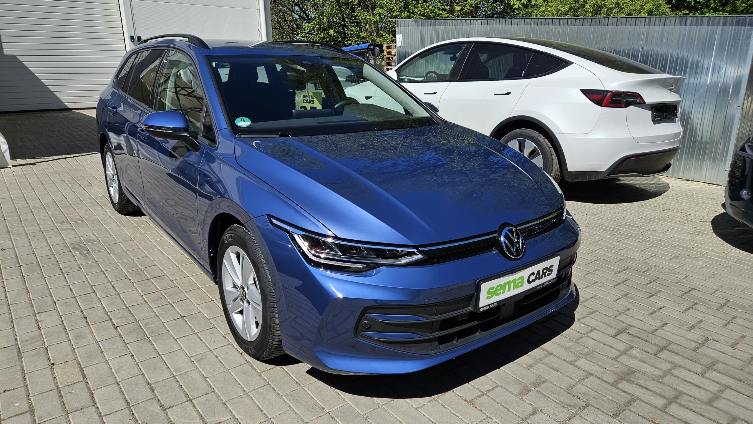 Volkswagen Golf Variant, 1.5 eTSI 85kW Life DSG7 - fotka 4
