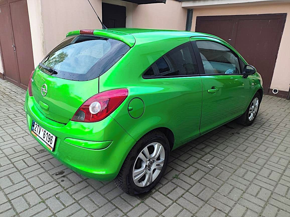 Opel Corsa, 1,2 63 KW , ČR - fotka 5