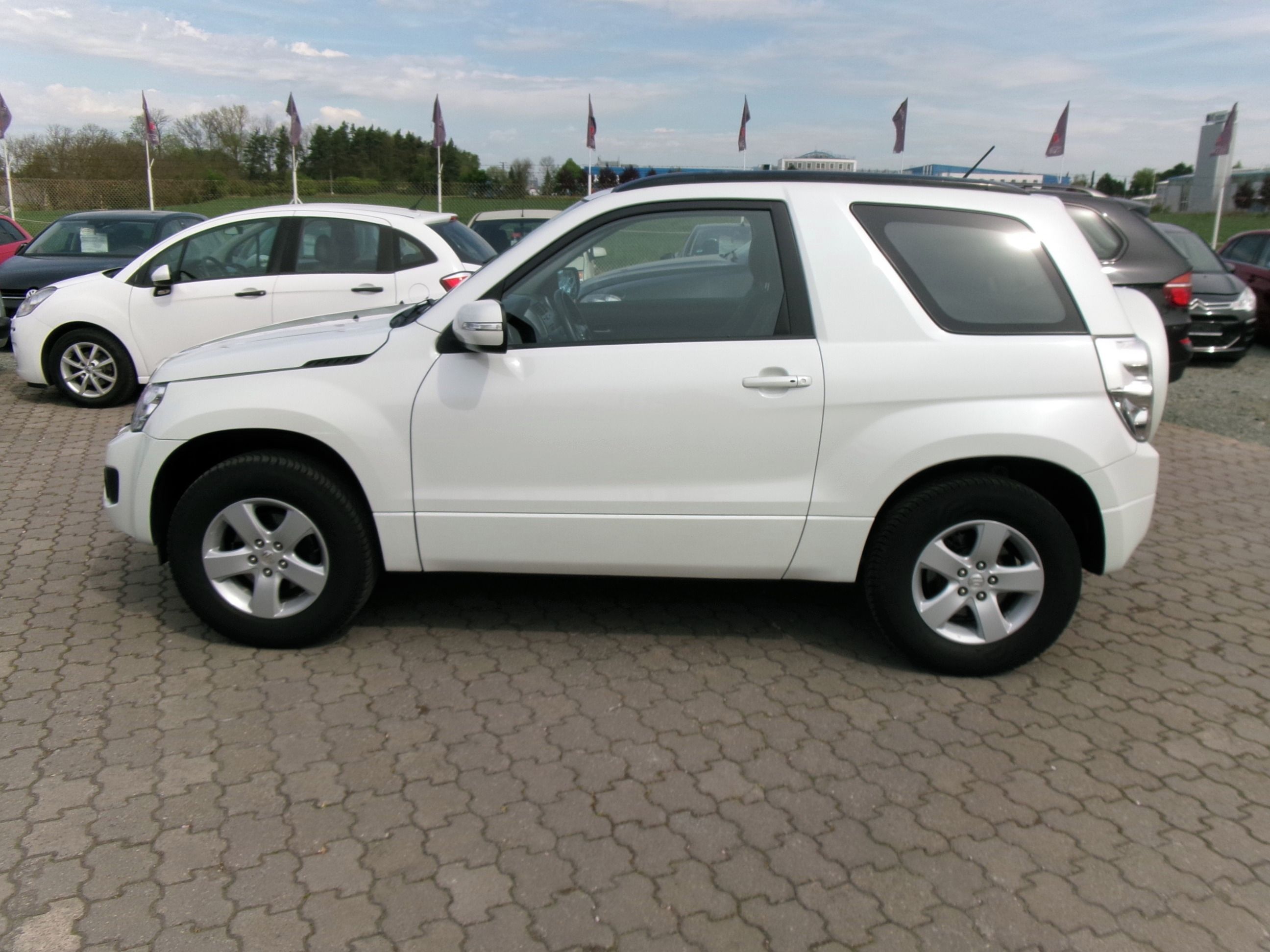 Suzuki Grand Vitara, 2.4i automat,serviska - fotka 3