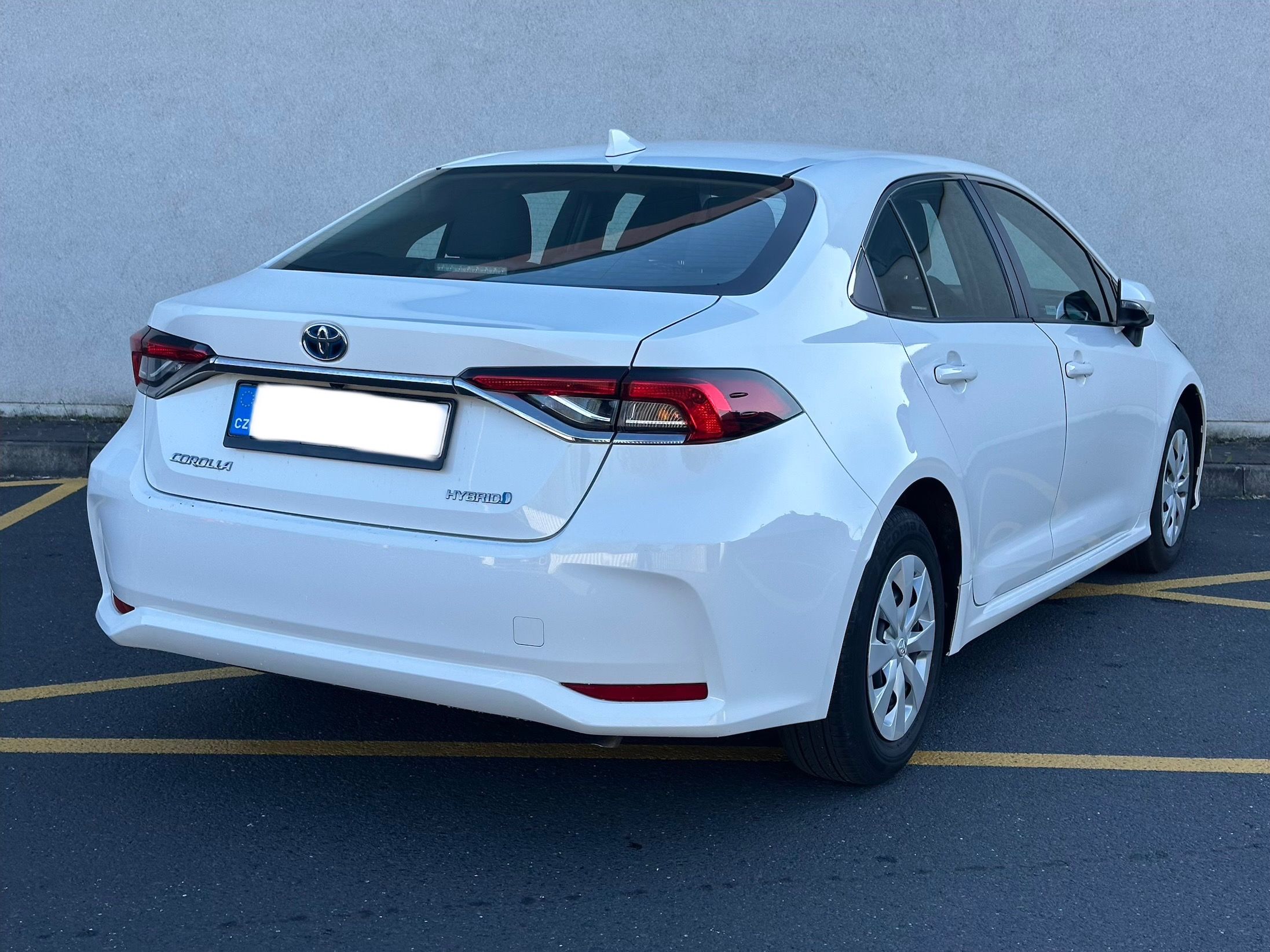 Toyota Corolla, Hybrid,1.maj.Čr,DPH - fotka 5