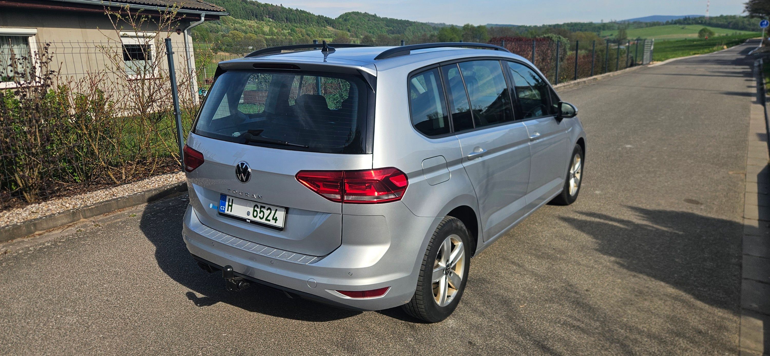 Volkswagen Touran, Comfortline 2.0 TDI 110KW DSG - fotka 4