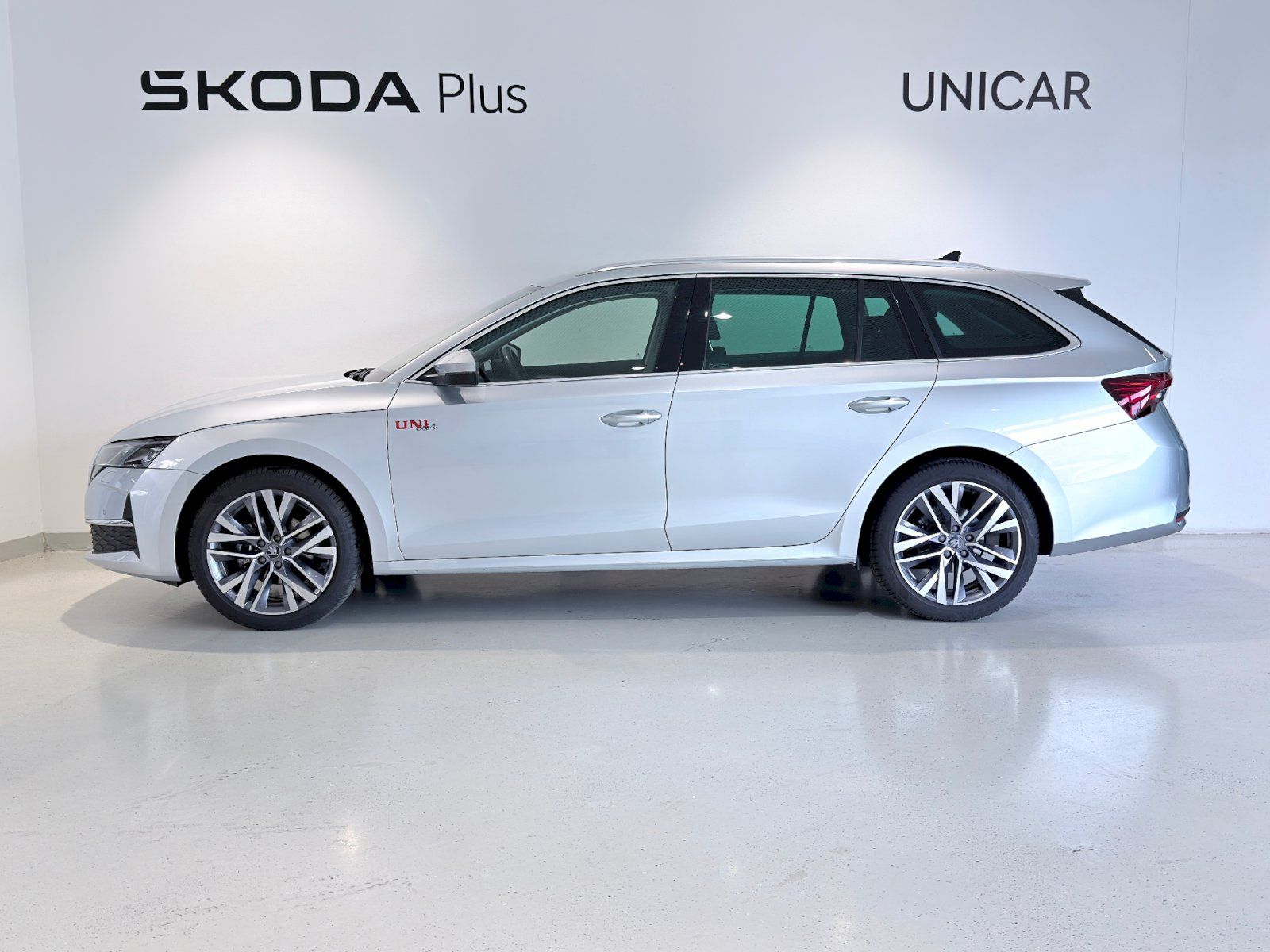 Škoda Octavia, Combi 130let PREMIUM 1.5 TSI / - fotka 3