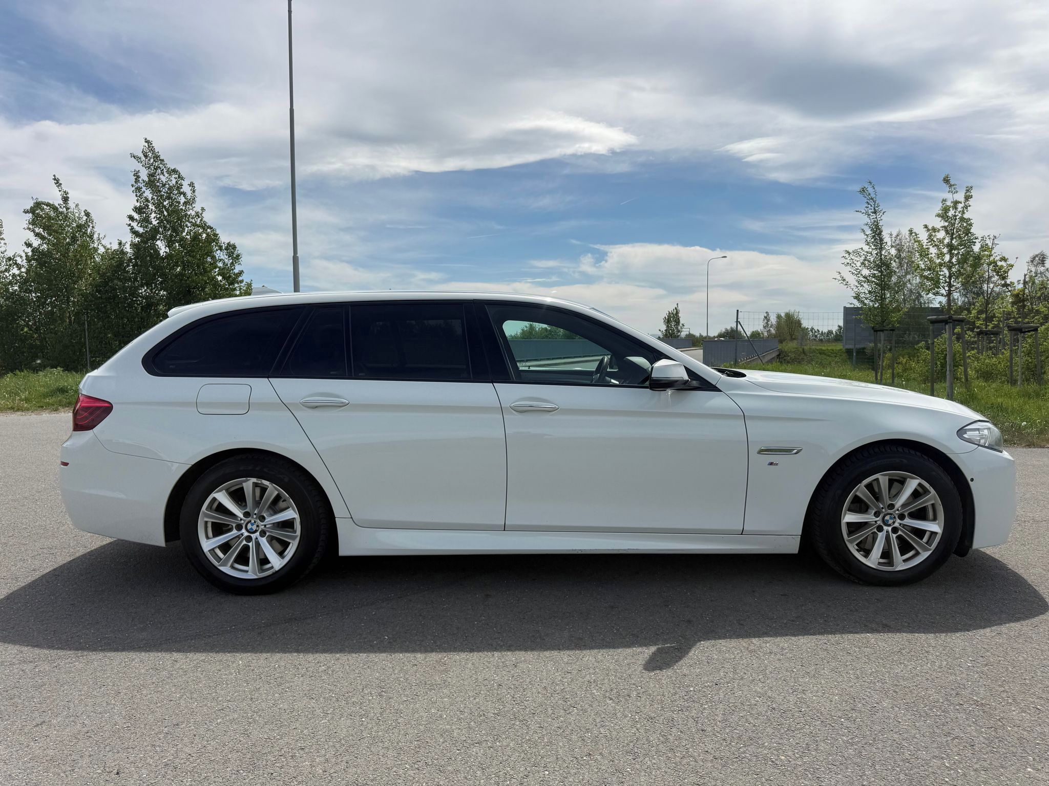 BMW Řada 5 - fotka 6