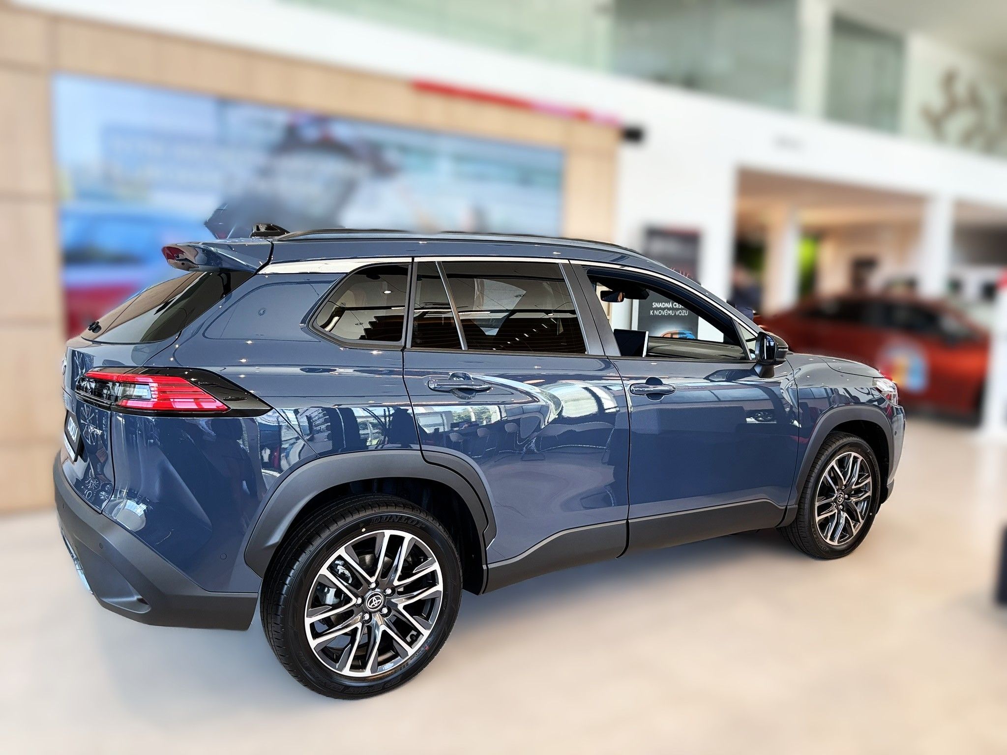 Toyota Corolla, Executive + Pakiet Skyview - fotka 4