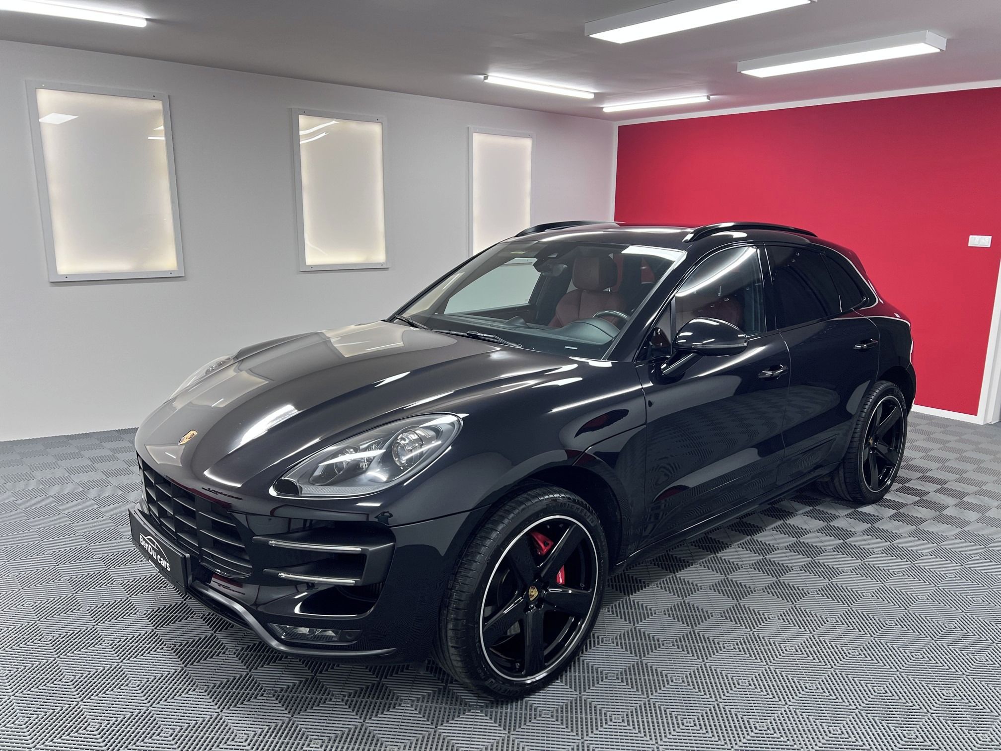 Porsche Macan, Turbo 3,6 294 kW původ ČR - fotka 2
