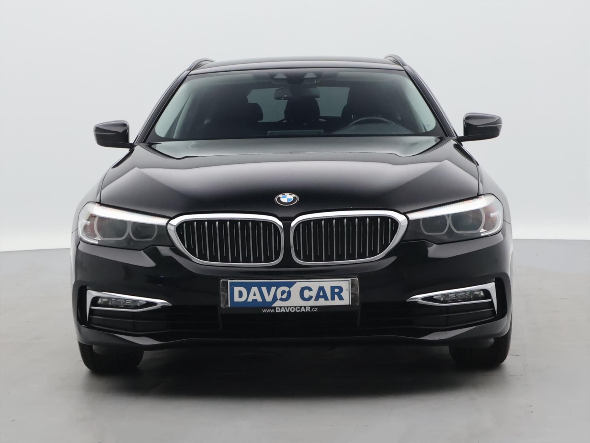 BMW Řada 5, 2,0 520d Aut 140kW Luxury Line - fotka 2