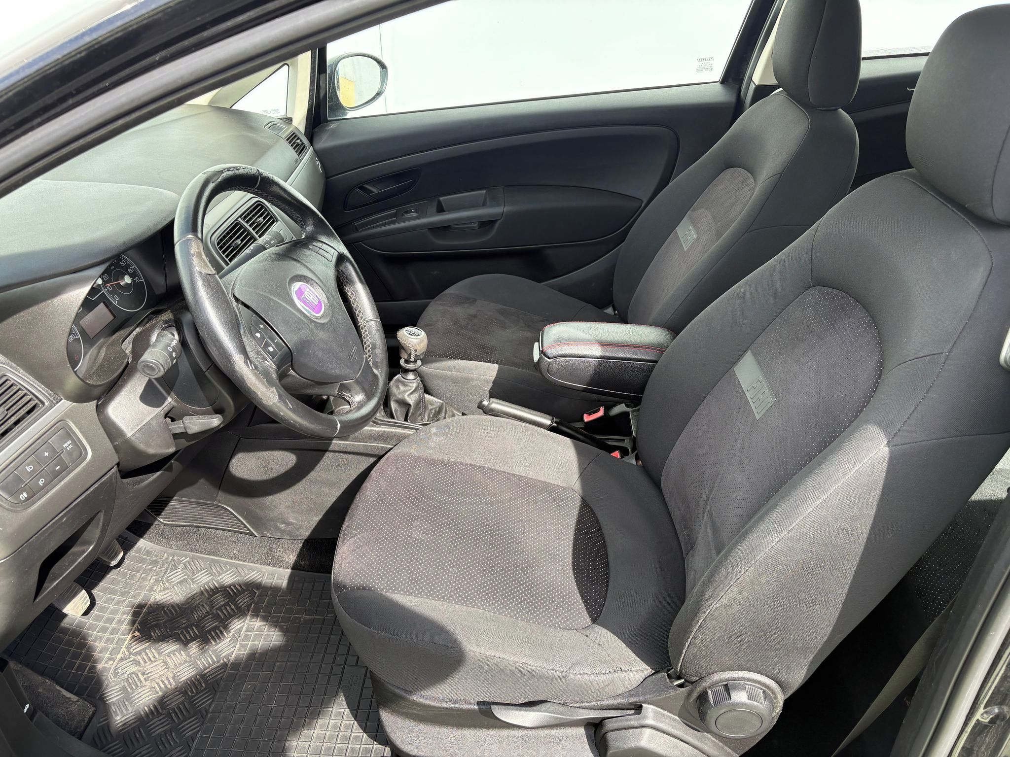 Fiat Punto, 1.4i, 57kW, Klima - fotka 5