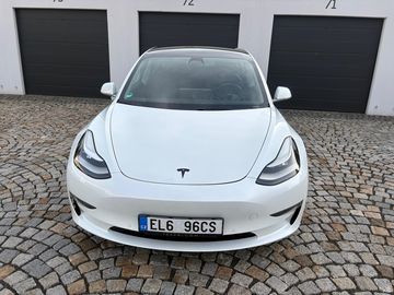 Tesla model 3 Long Range