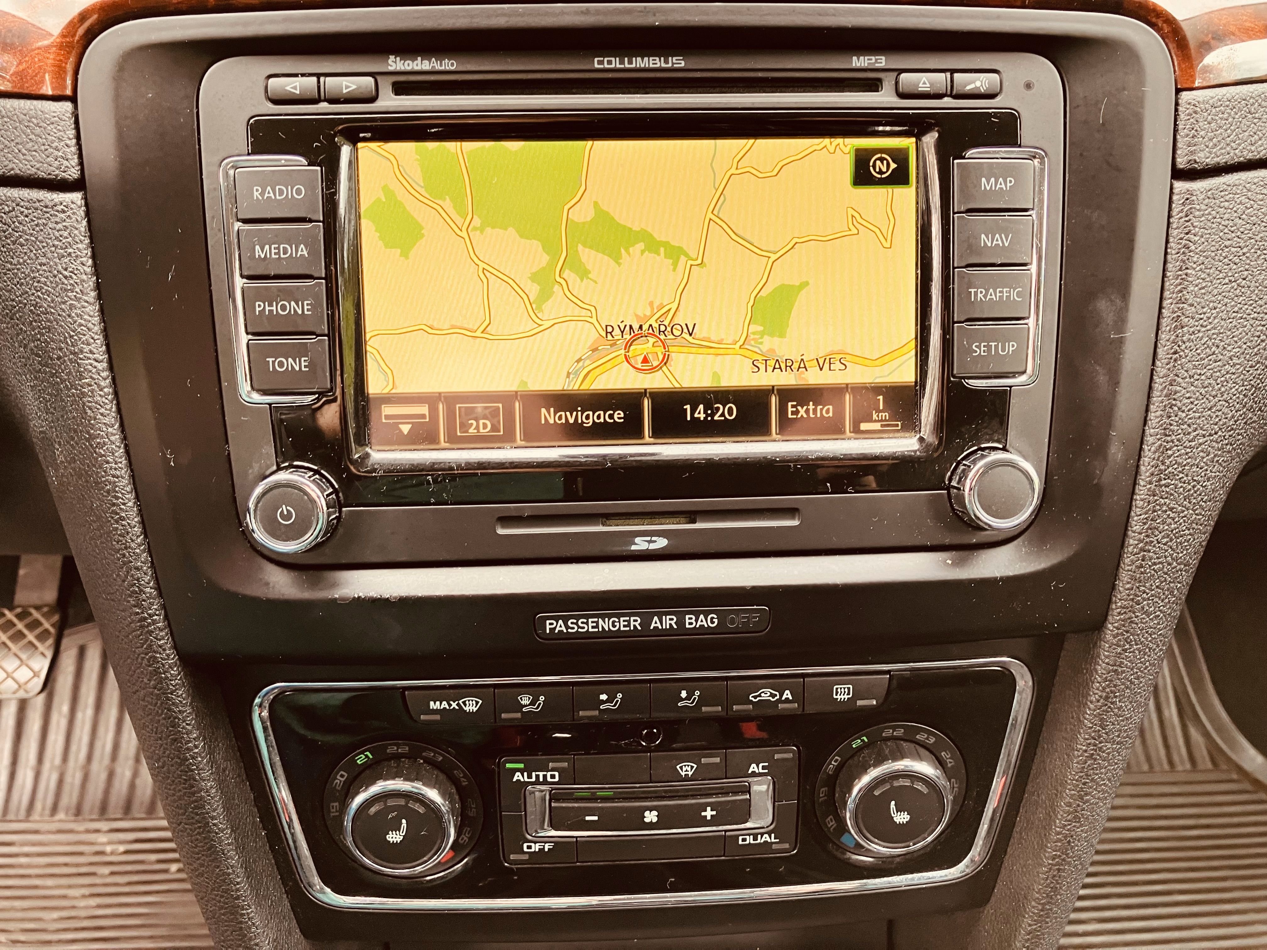 Škoda Superb, Combi 2,0TDI/125kW 4X4 Exclusi - fotka 6