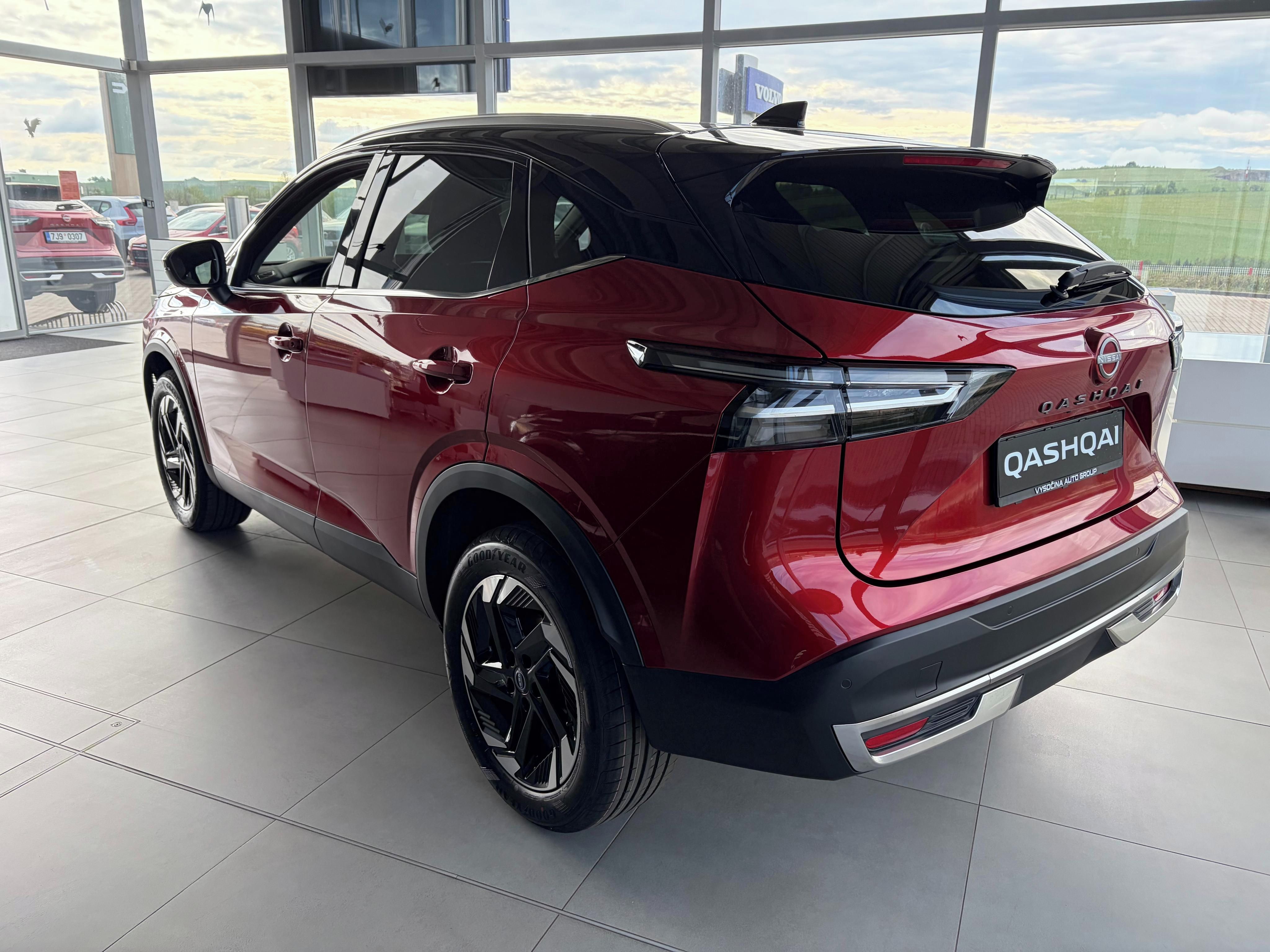 Nissan Qashqai, 1,3,116kW,2WD,AT, CCS karta!!! - fotka 6