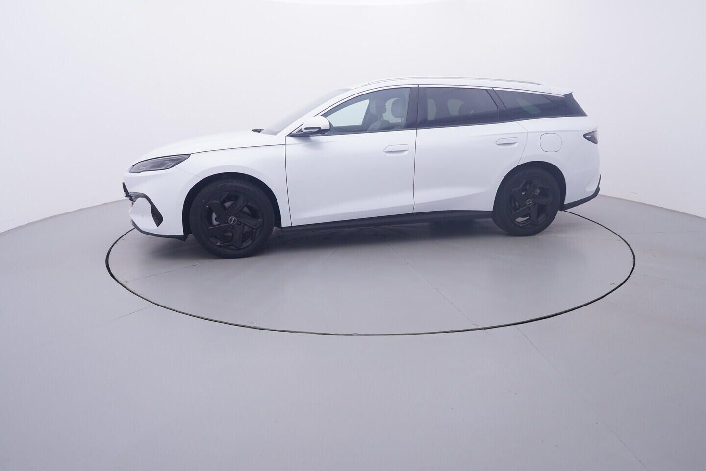 BYD Seal 6, Touring Comfort Lite  15 kW - fotka 2