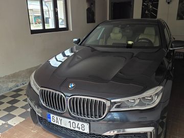 BMW 750d M-xDrive, nové BMW ČR