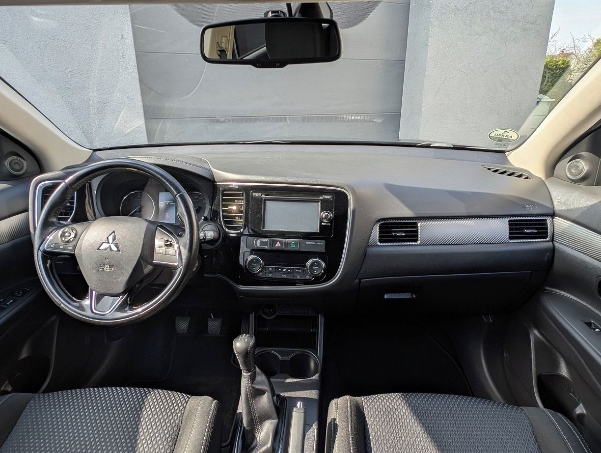 Mitsubishi Outlander, 2.0MIVEC,NEHAV.-NELAKOVÁN - fotka 3