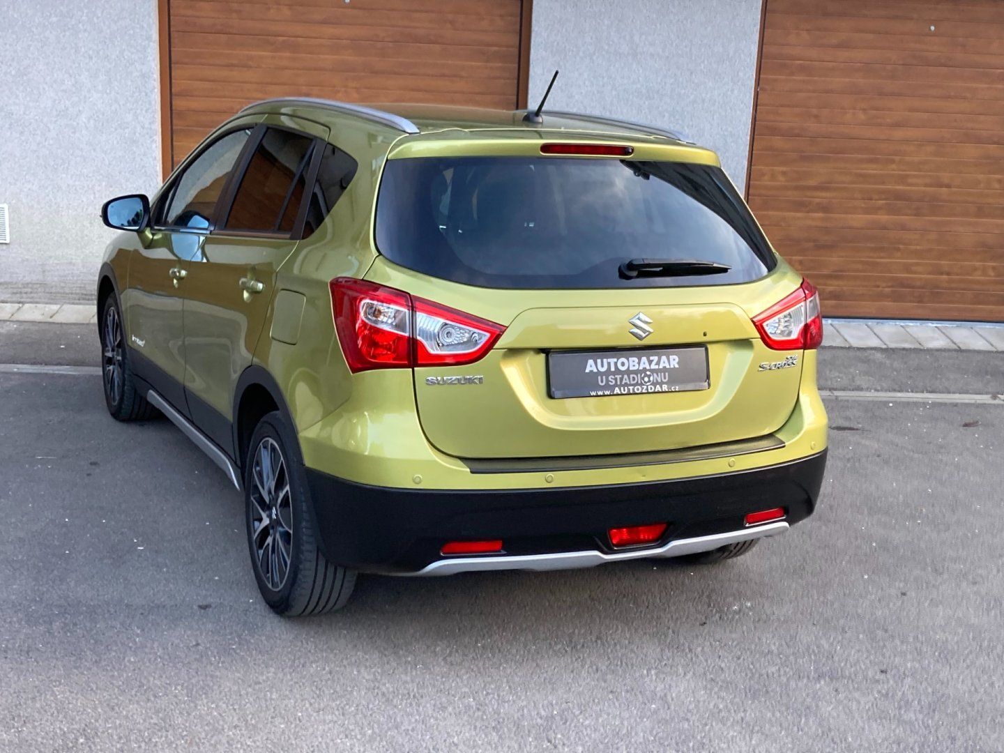 Suzuki SX4 S-Cross, 1,6 88kW Limited+  servisní k. - fotka 5