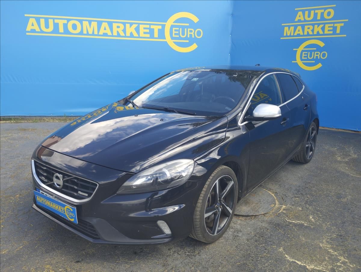 Volvo V40, 2,0 D3 110KW R-DESING, PANORAM