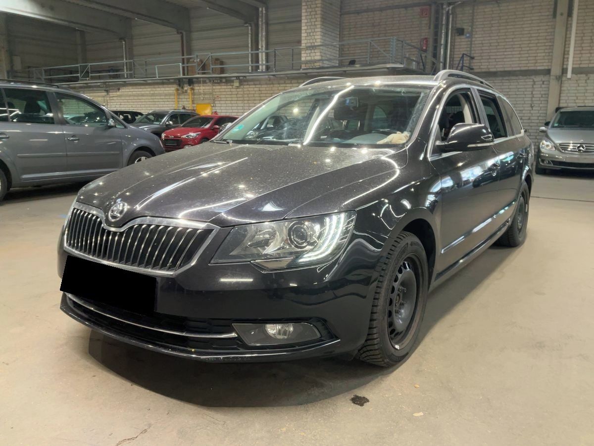 Škoda Superb, 2.0TDi 103 KW DSG BI-XENONY