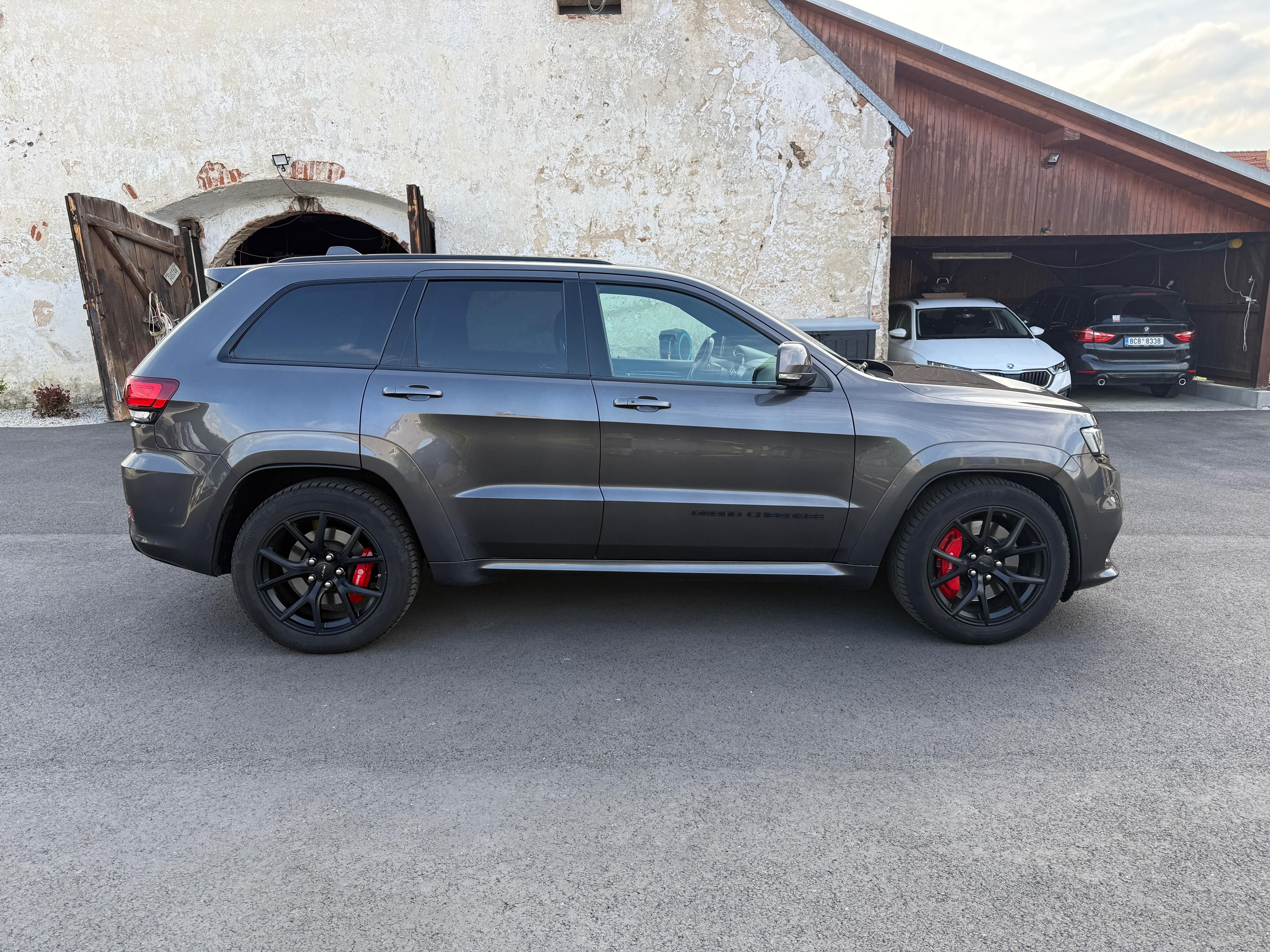 Jeep Grand Cherokee, 6.4 SRT, původ ČR, SERVIS - fotka 6