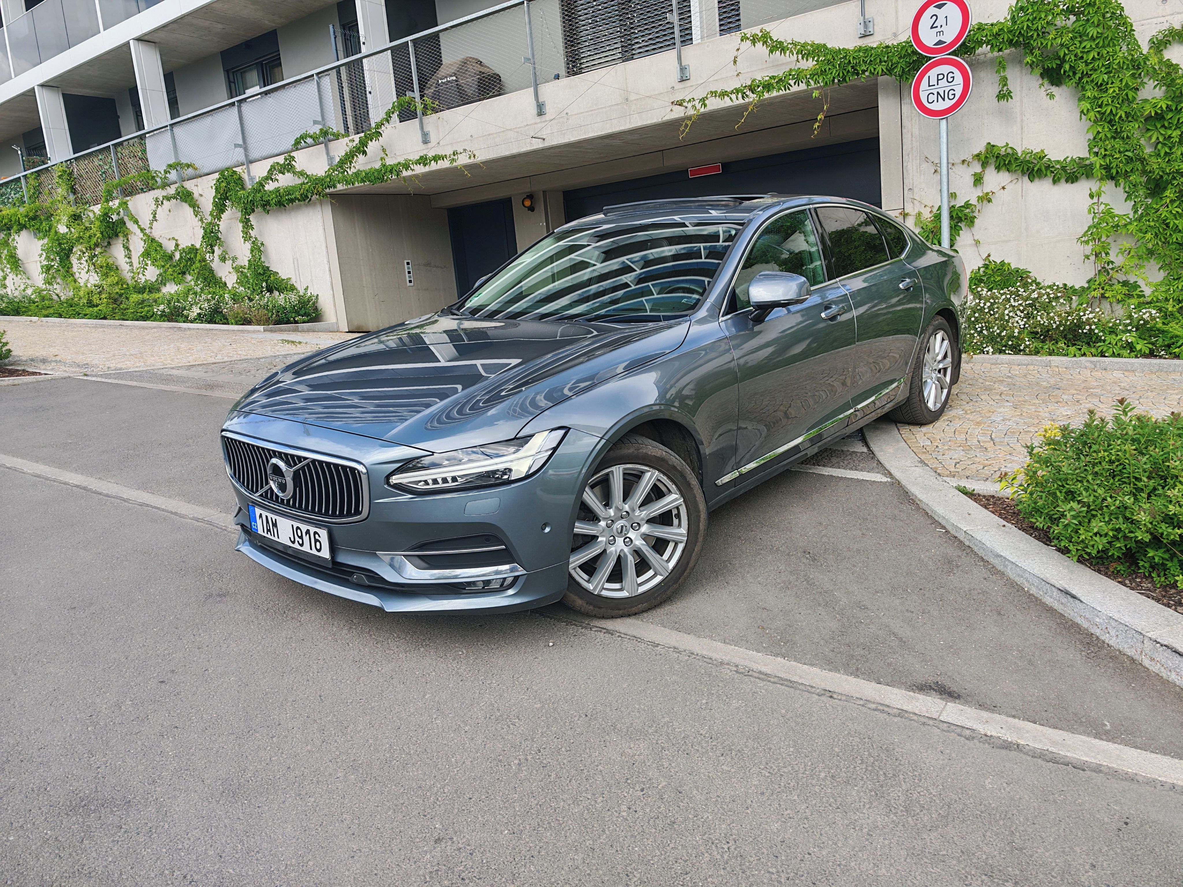 Volvo S90, D5 177kW