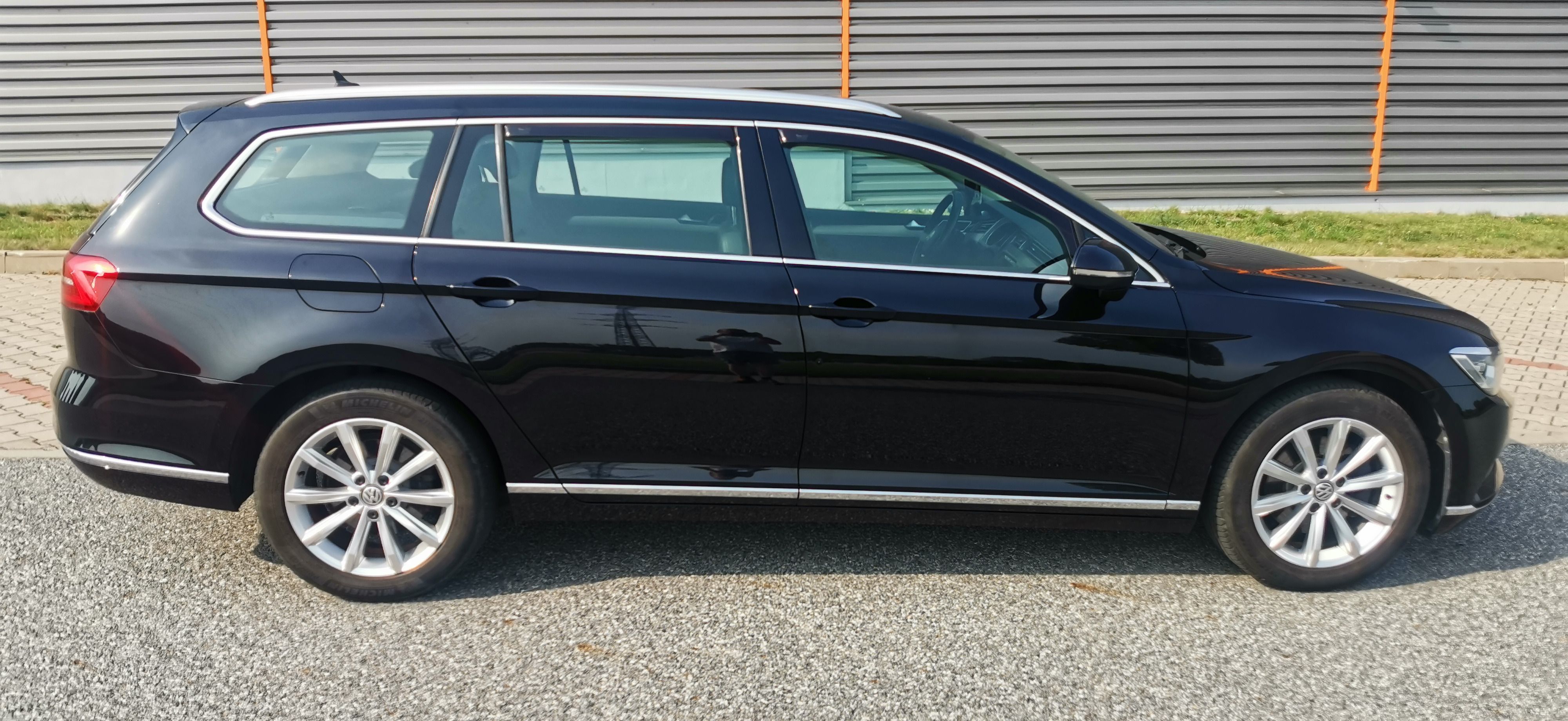 Volkswagen Passat, Servisováno,Webasto,automat - fotka 4