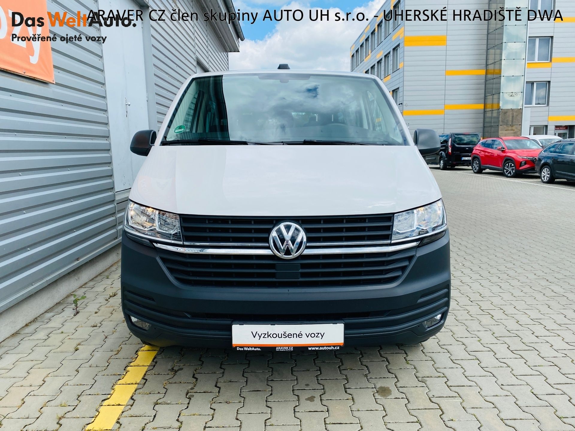 Volkswagen Transporter, 2.0 TDI 110kW 9 Míst Long - fotka 4
