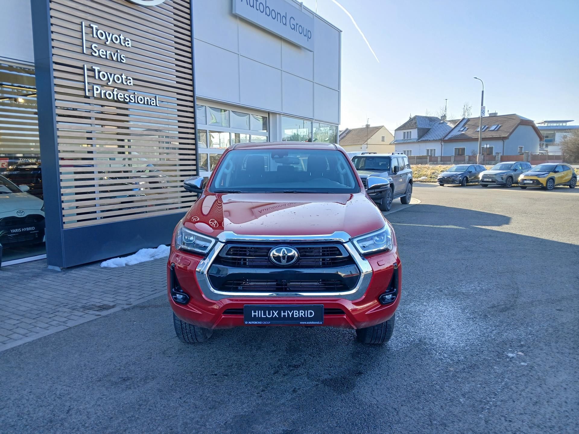 Toyota Hilux, 2,8 204k 6AT Executive - fotka 2