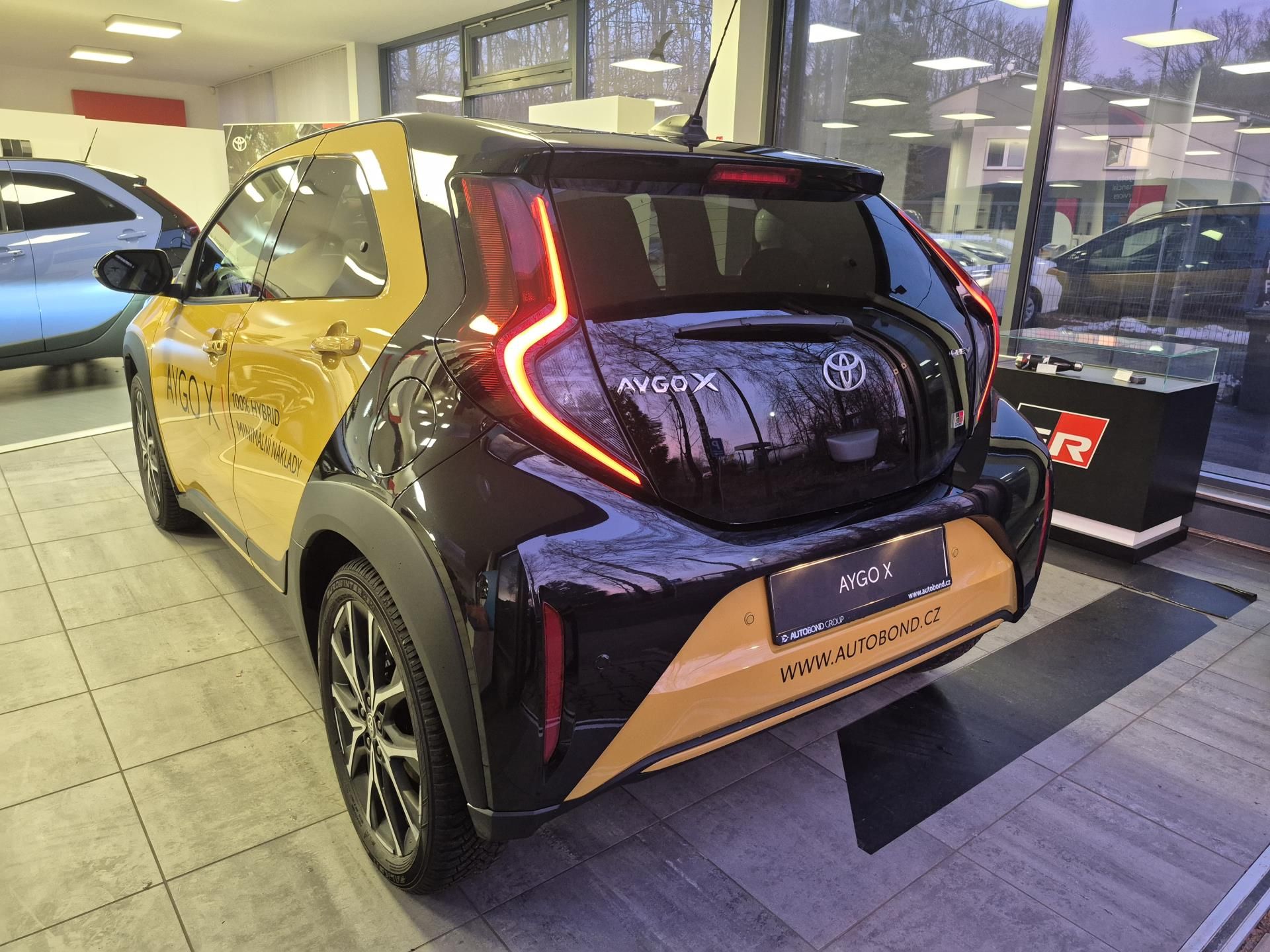 Toyota Aygo, GR Sport 1.5 Hybrid (116 k) - fotka 5