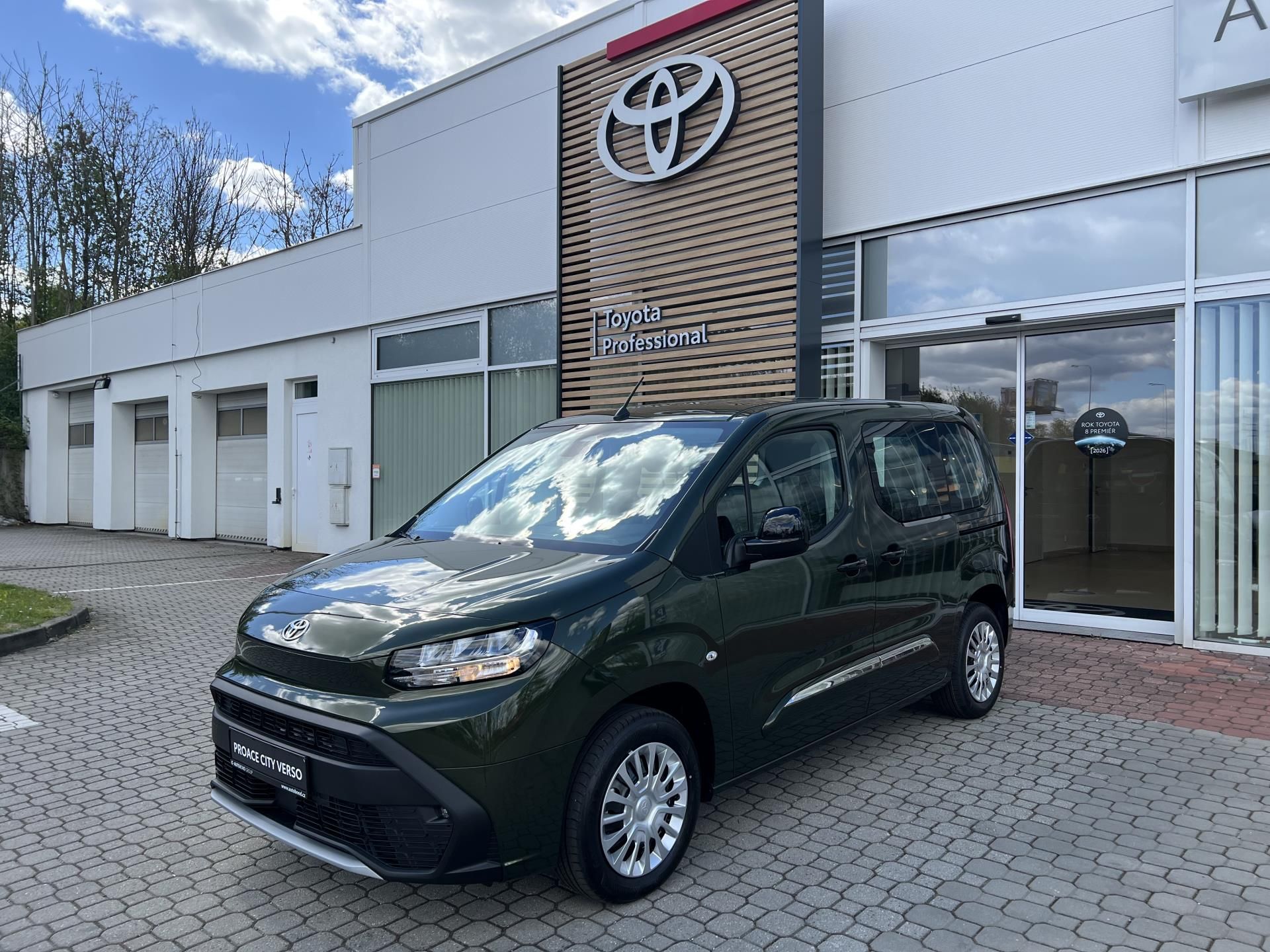 Toyota Proace City Verso, 1.2T 6MT Business Short - fotka 2