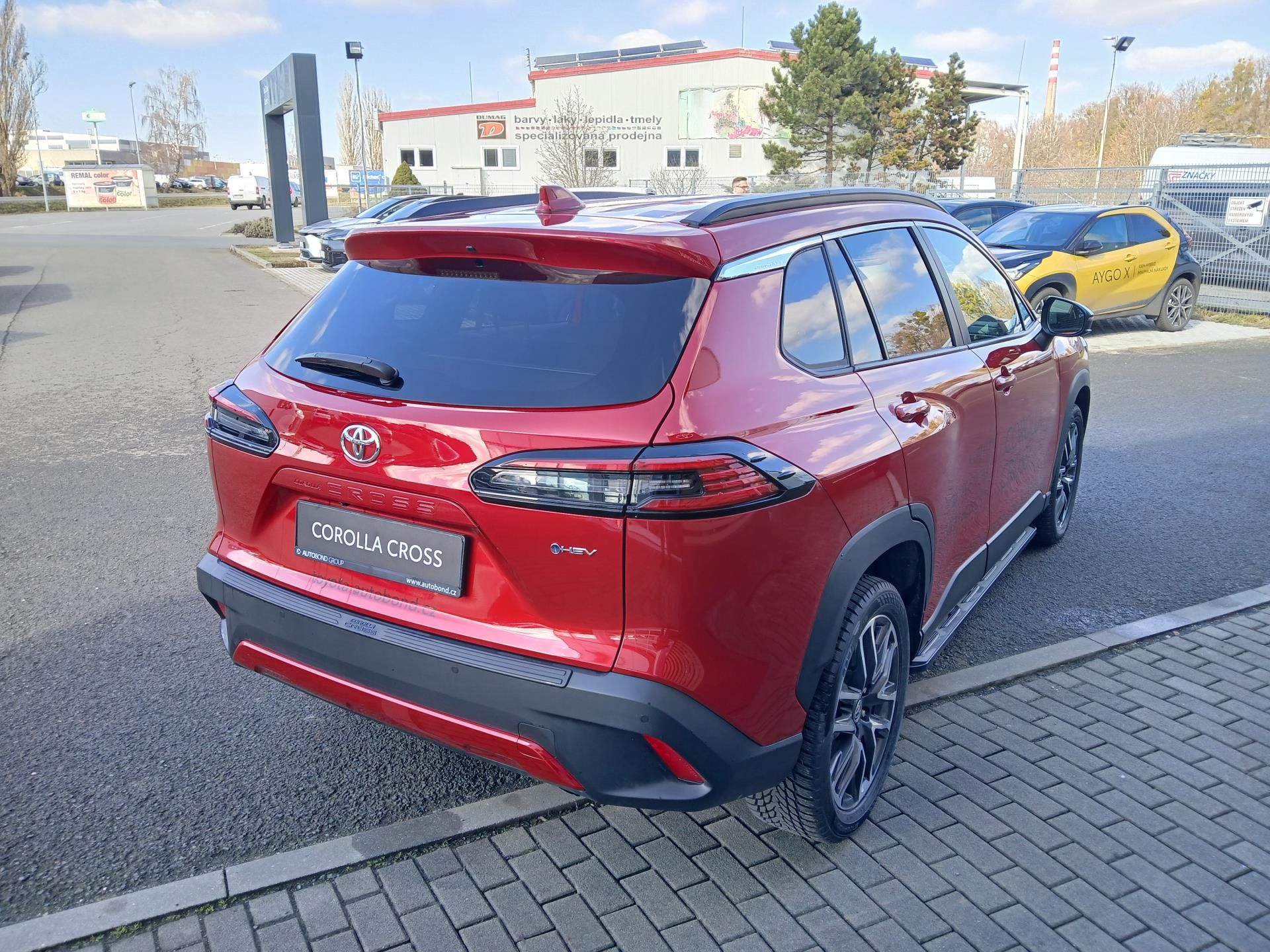Toyota Corolla Cross, 1,8 HEV STYLE zimní pneu - fotka 5