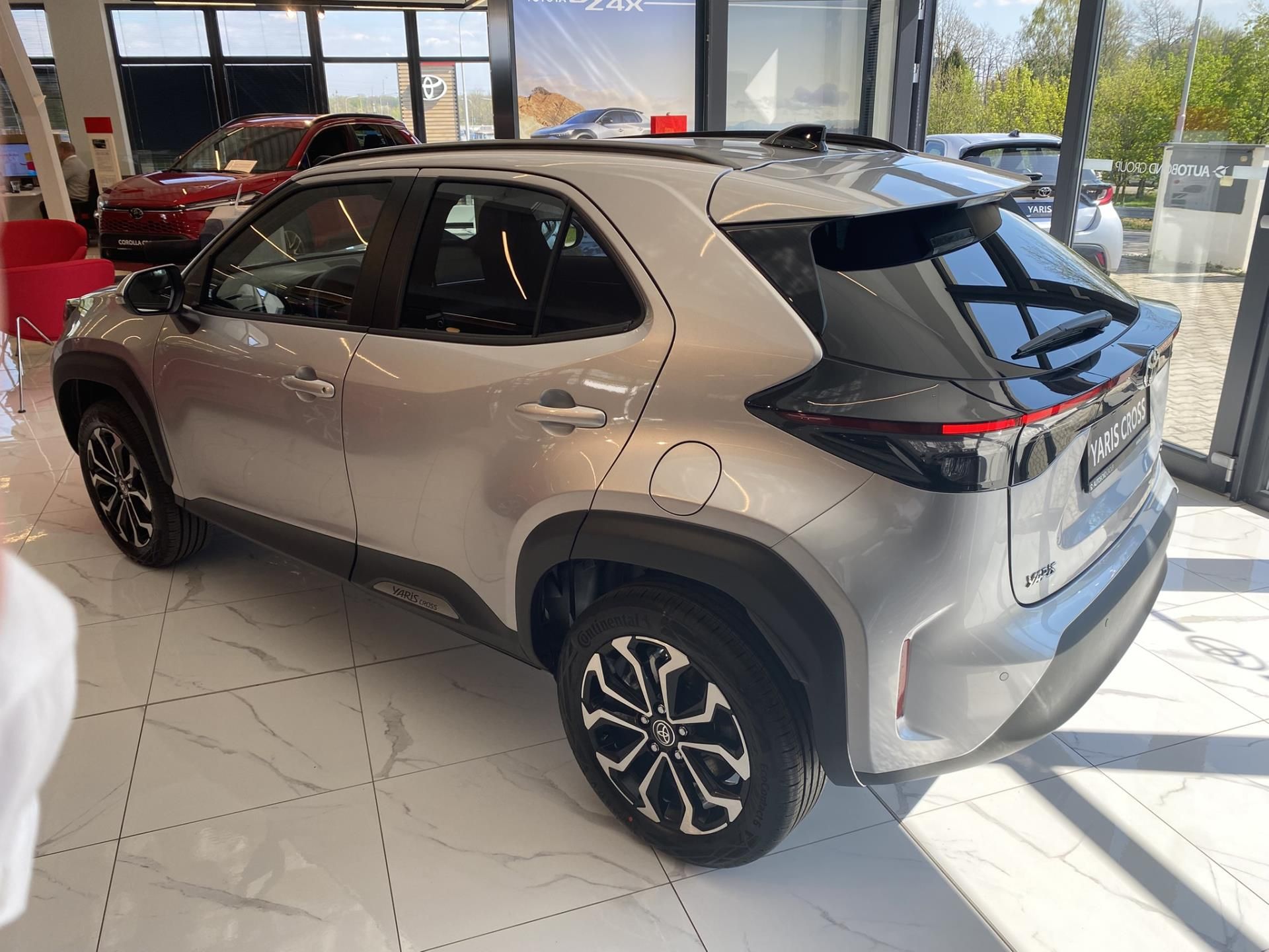 Toyota Yaris Cross, 1.5 HEV STYLE - fotka 2