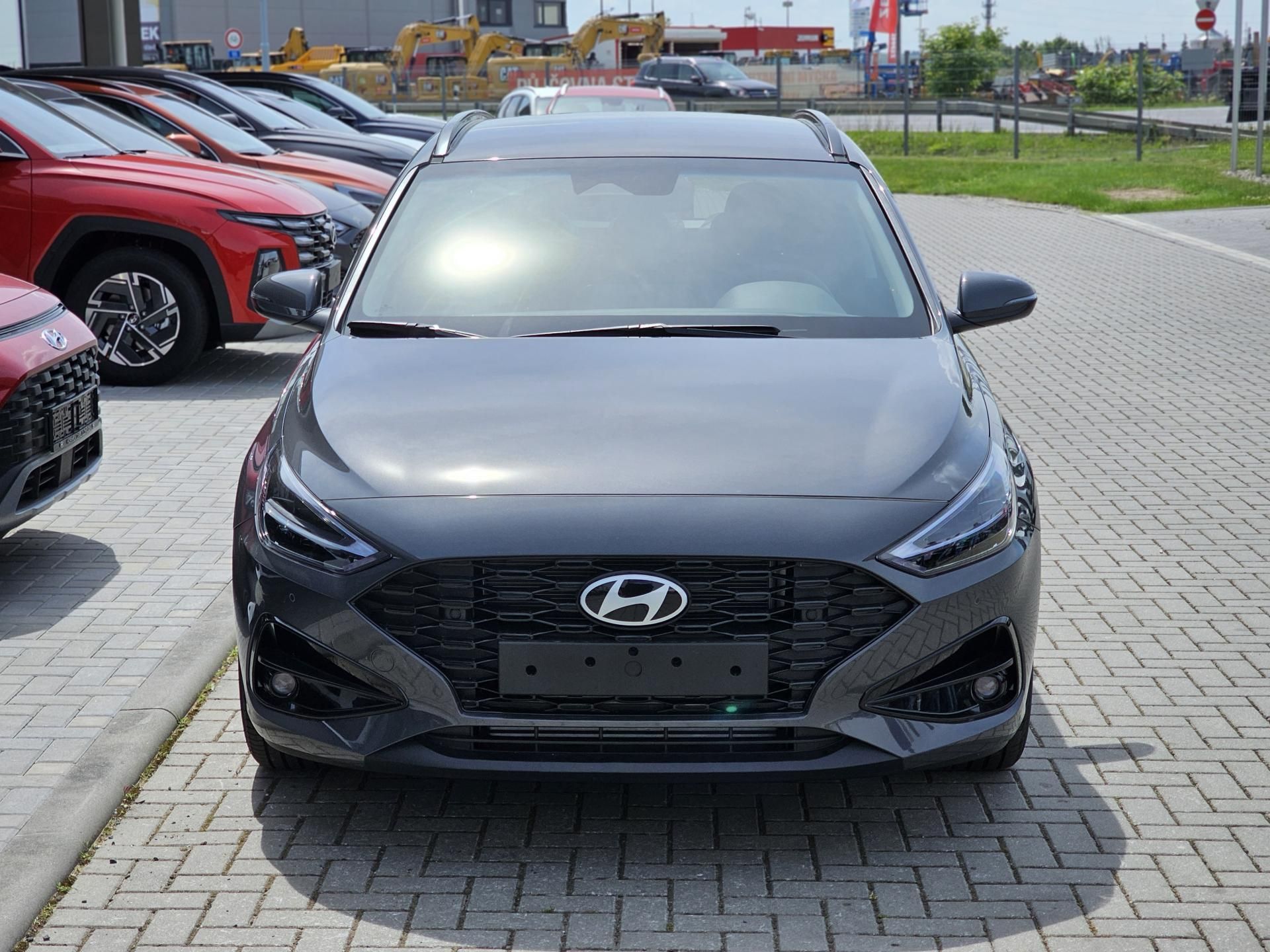 Hyundai i30, WG 1,6 T-GDI DCT GO CZECH - fotka 2