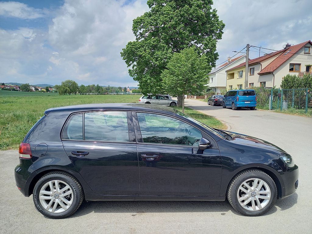 Volkswagen Golf, 1.4Tsi 90kw klima+alu.kola - fotka 6