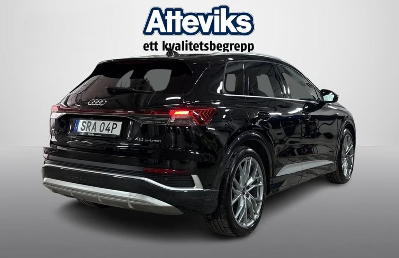 Audi Q4 e-tron, 40 e-tron S-Line LED BLIS - fotka 4