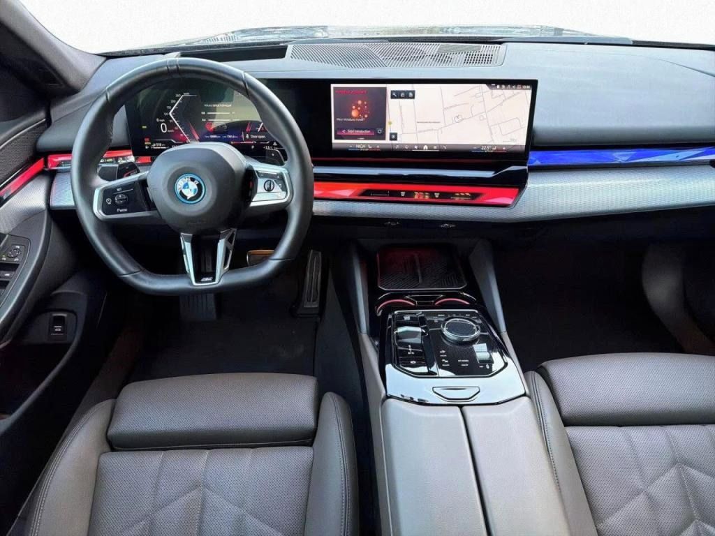 BMW Řada 5, 550 e xDrive T M Sport*360°* - fotka 3