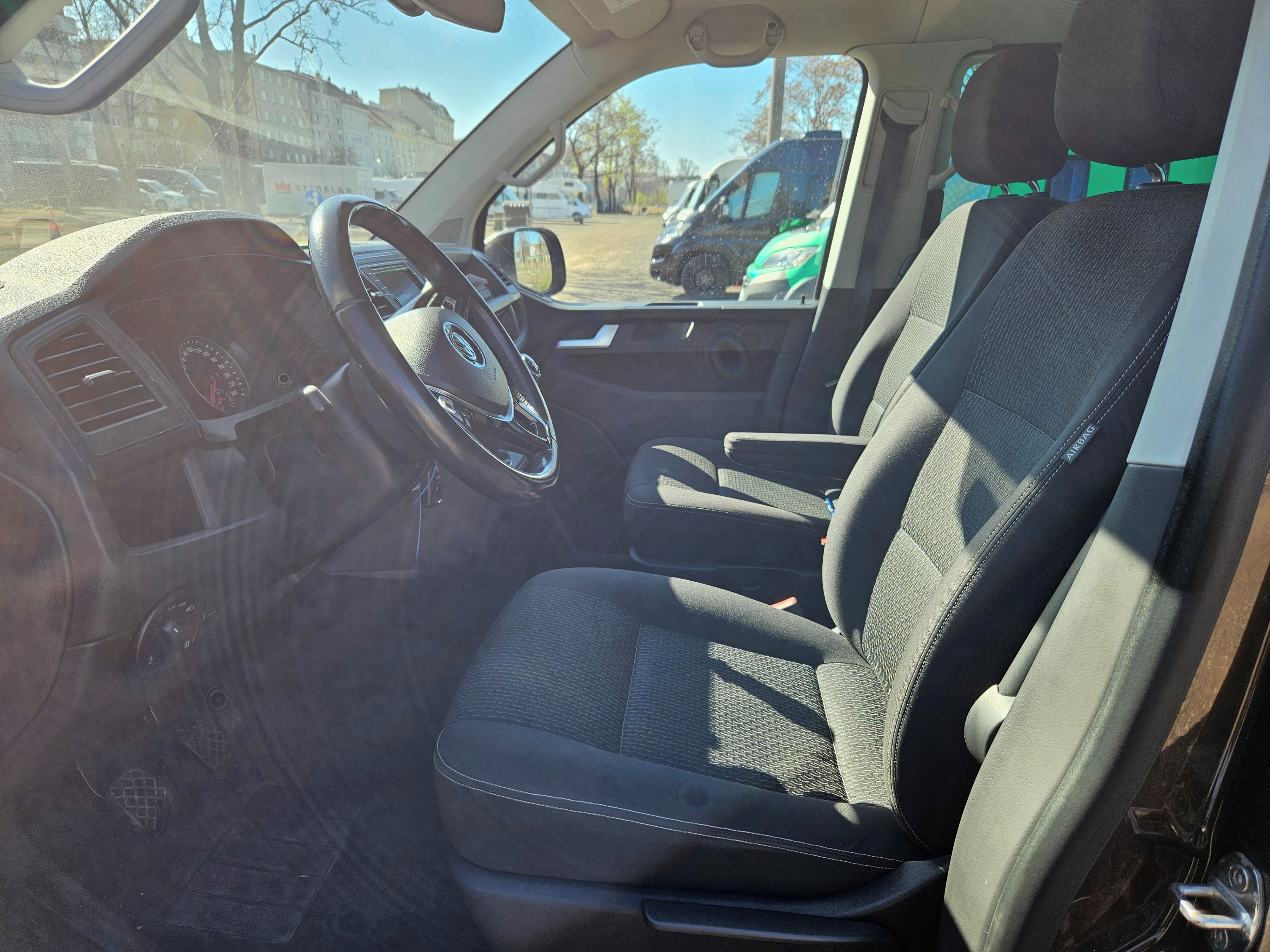 Volkswagen Multivan, 2.0 TDI Multivan Trendline - fotka 5