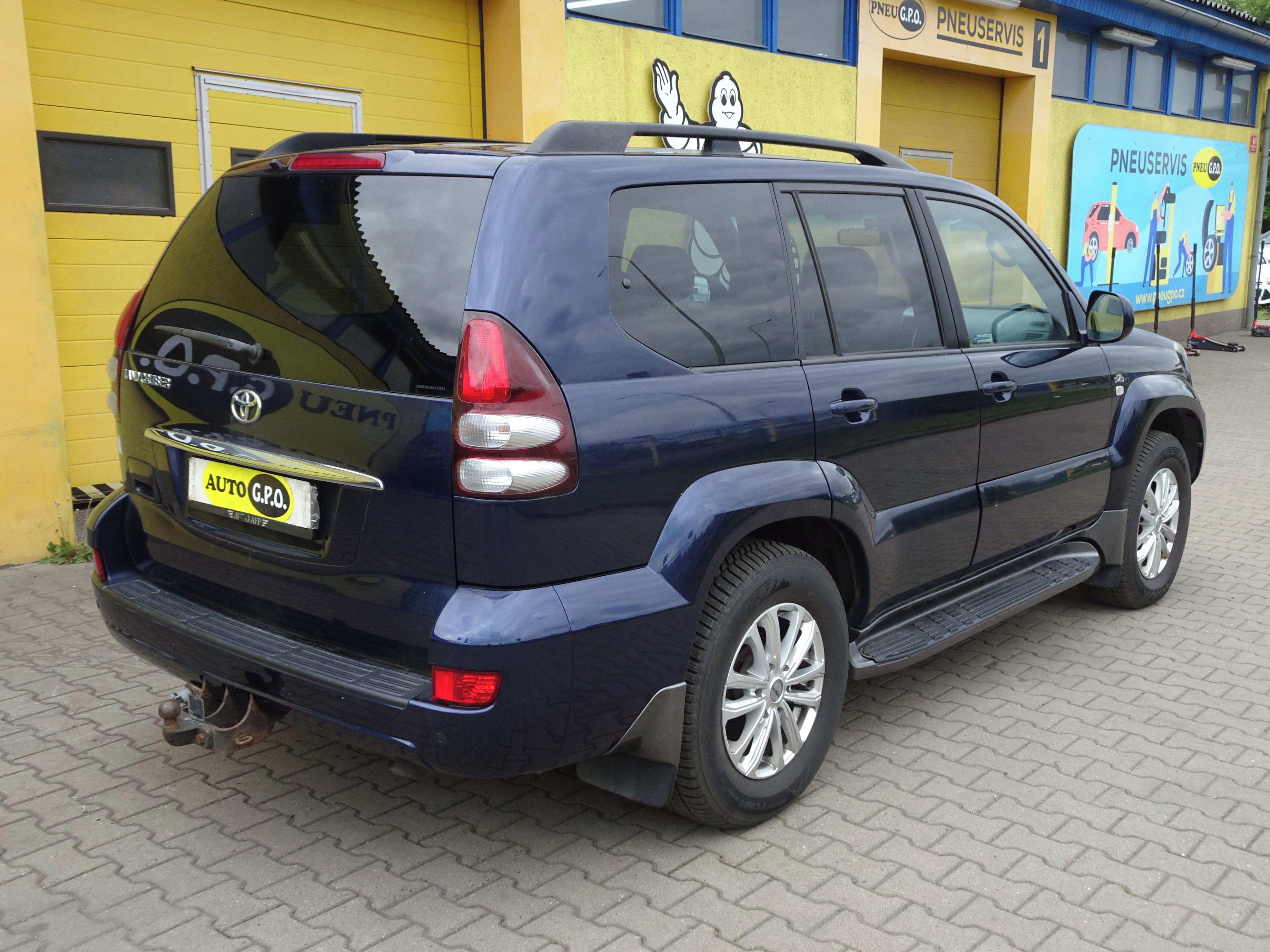 Toyota Land Cruiser, 120 3.0D4-D 4x4, 1.maj, ČR - fotka 5