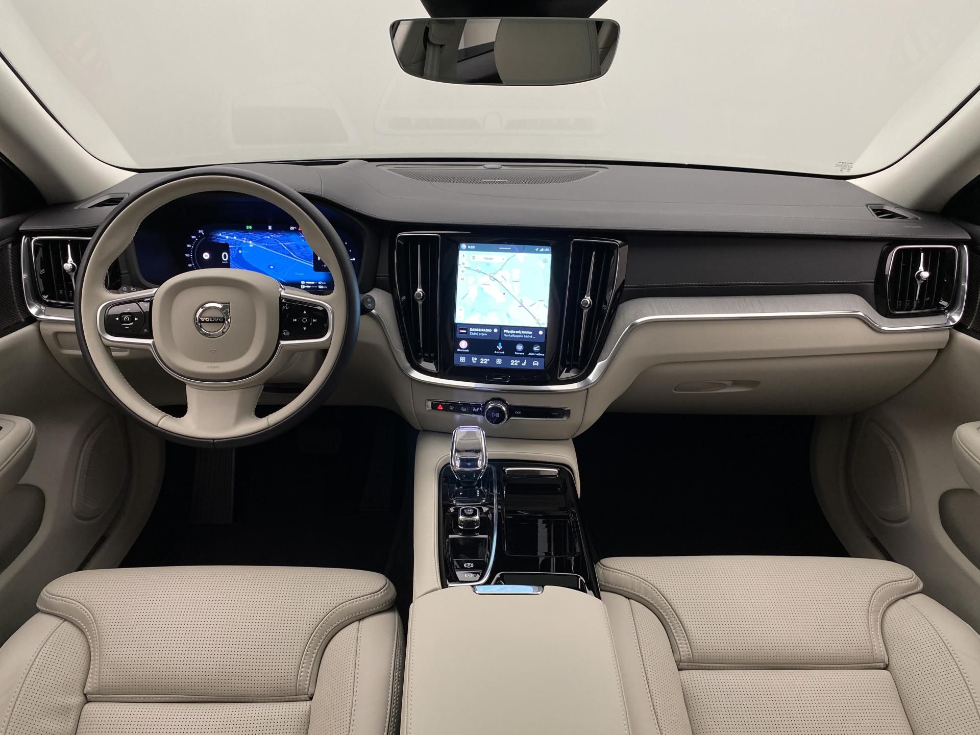 Volvo V60, T6 AWD RECHARGE BRIGHT ULTRA - fotka 2
