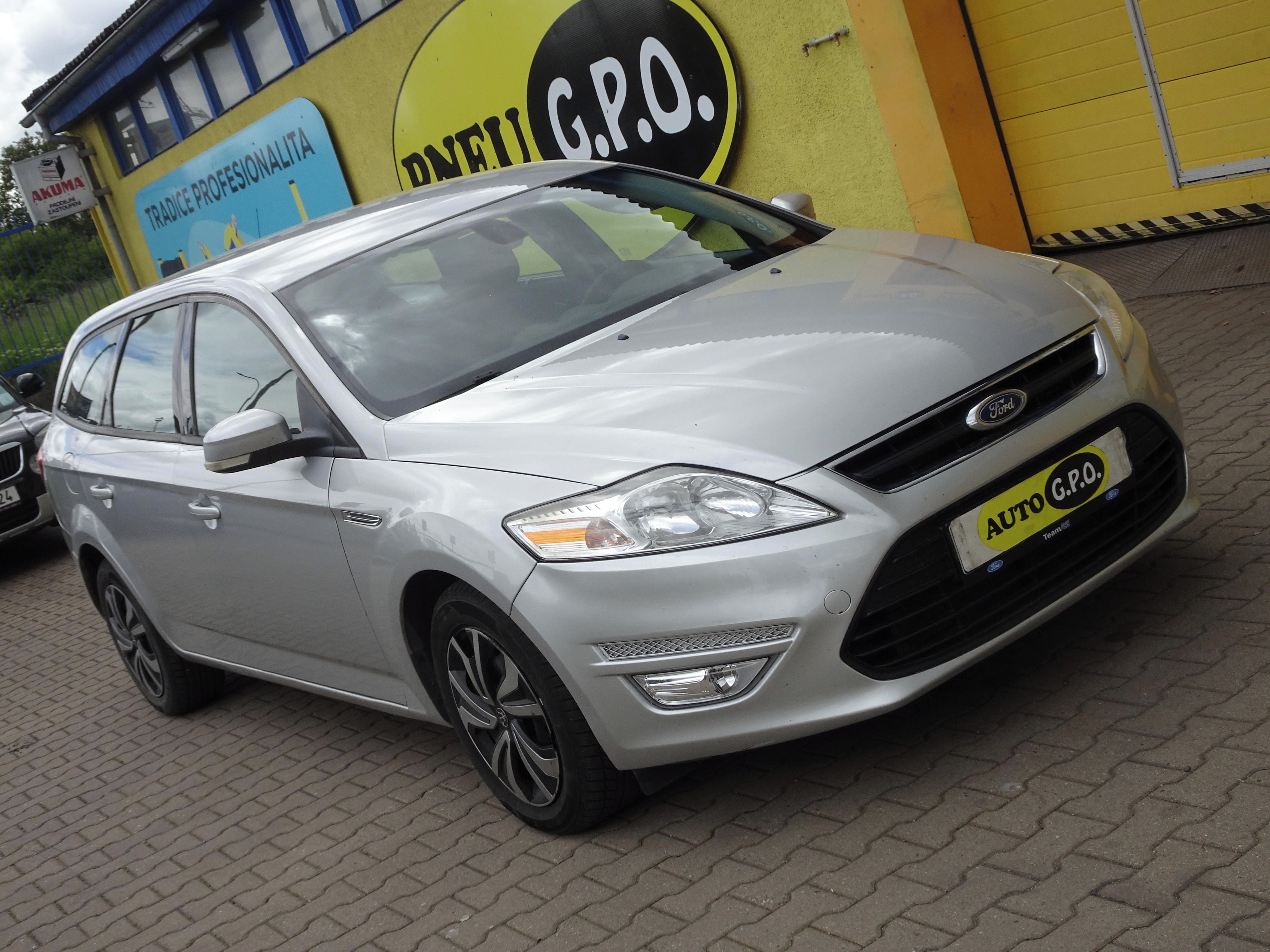Ford Mondeo - fotka 2